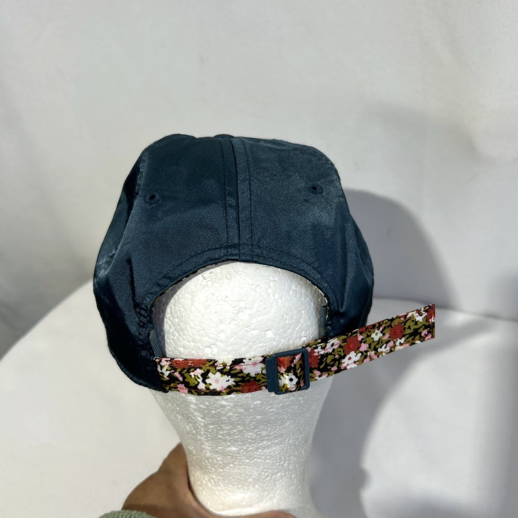 Nike Nike Heritage 86 Hat OSFM Satin Blue Floral Running Sports Cap Unisex Adults Women Men Adjustable Sweatband Heritage86 Size ONE SIZE - 4 Thumbnail