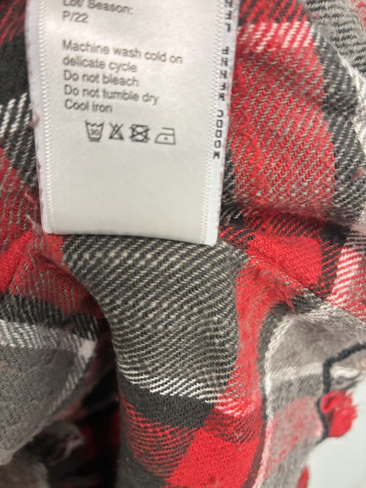 R13 Shredded seam Shirt red grey plaid medium Size M / US 6-8 / IT 42-44 - 11 Thumbnail