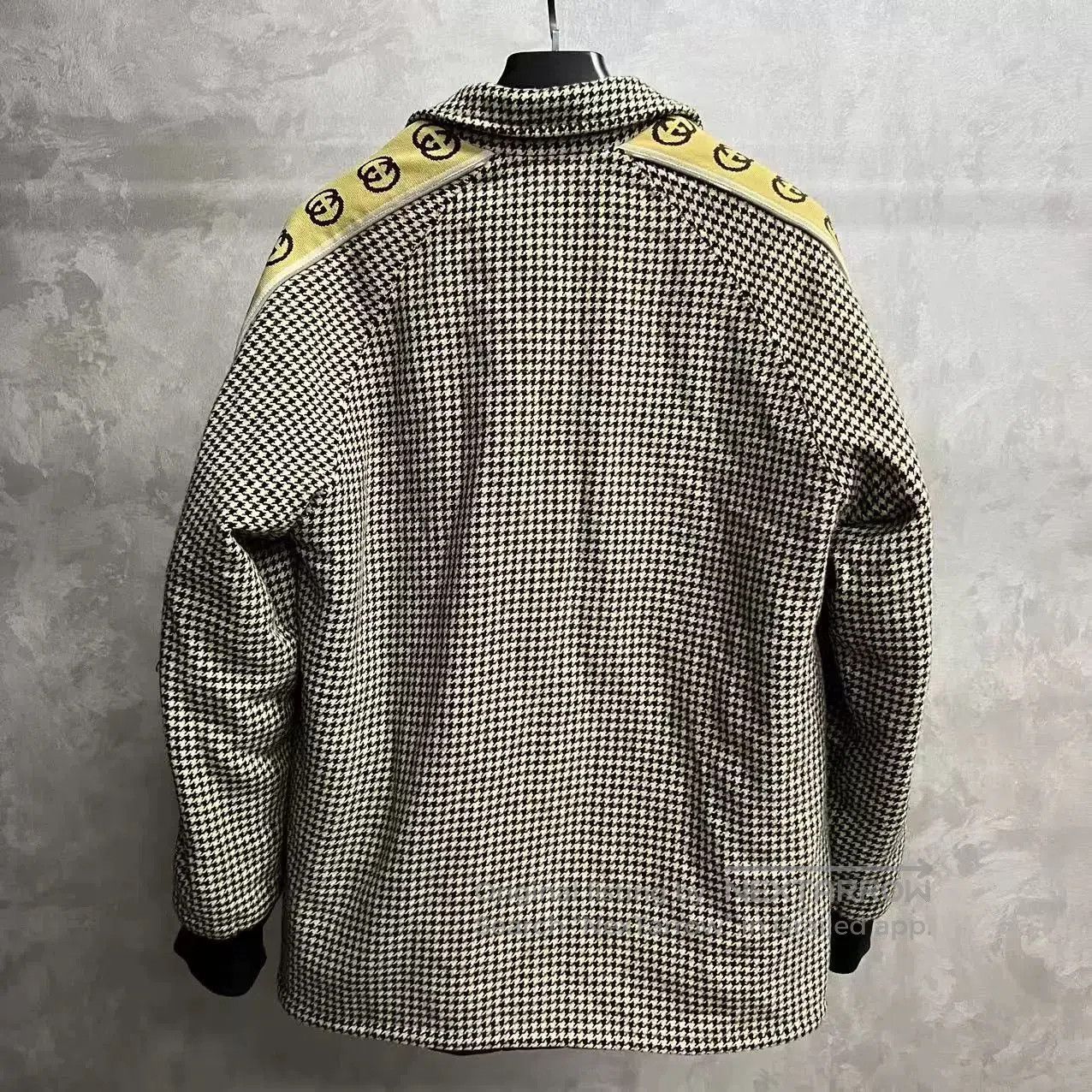 Gucci Gucci Beige Houndstooth Letter Print Jacket. Size US S / EU 44-46 / 1 - 5 Thumbnail