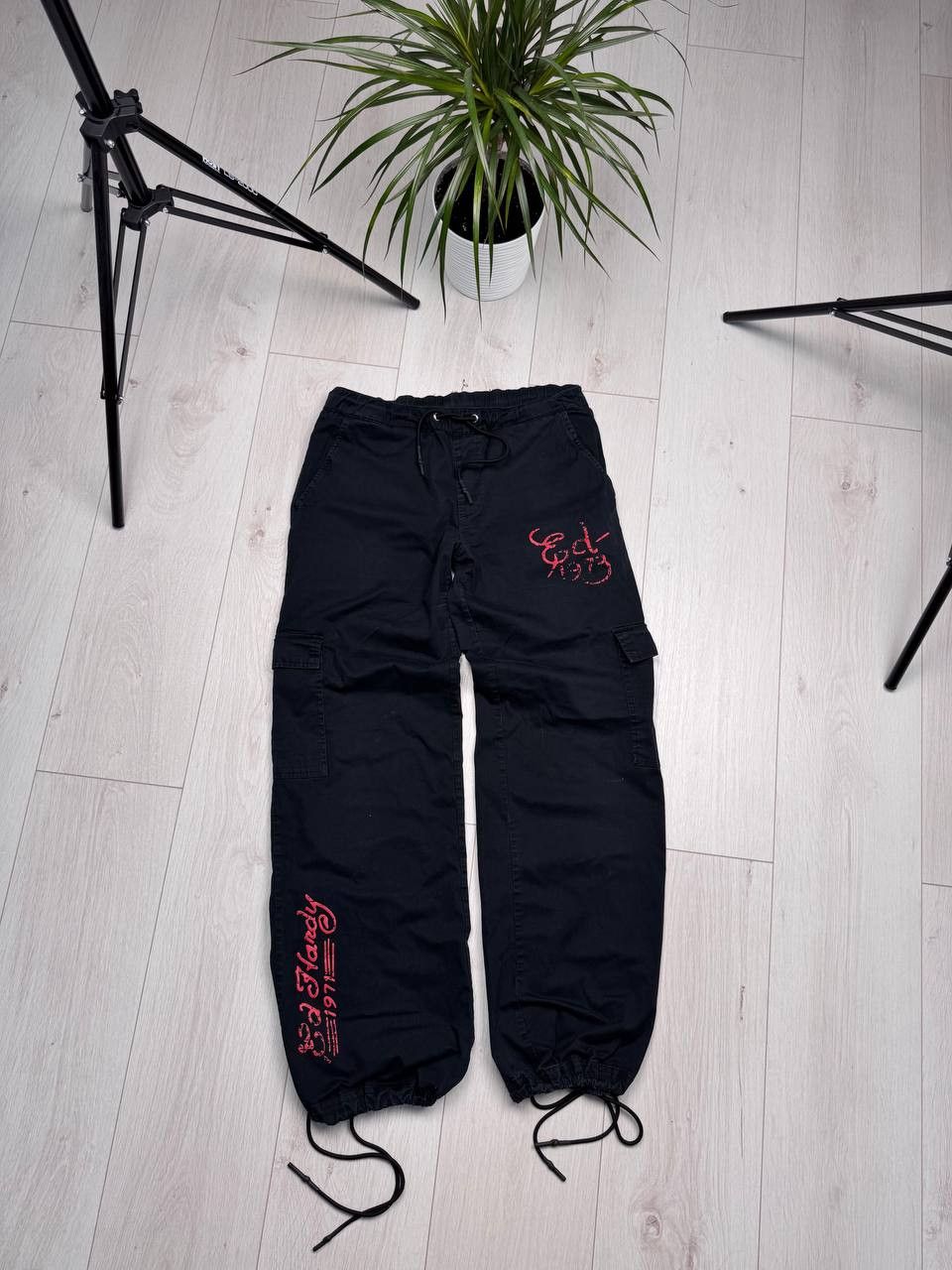 Christian Audigier Ed Hardy Urban Outfitters Embroidered Logo Cargo size S Size 28" / US 6 / IT 42 - 2 Thumbnail