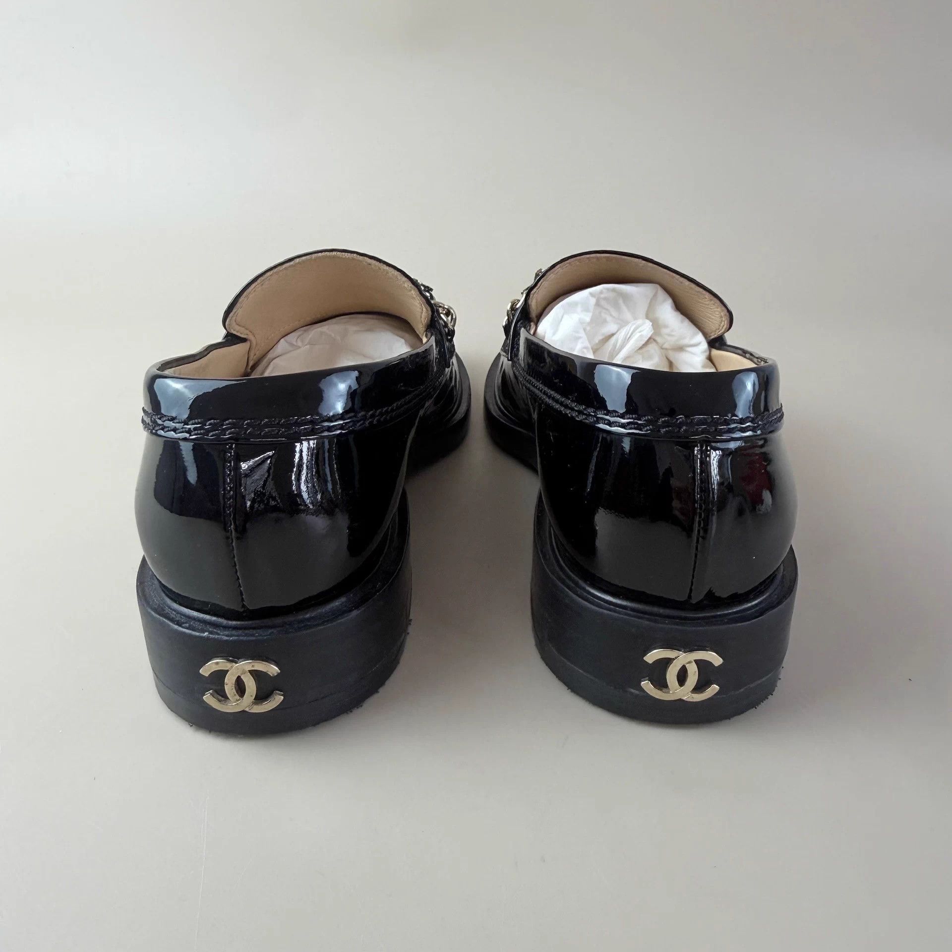 Chanel CHANEL Chain Logo Black & Gold Loafer 36 Size US 5 / IT 35 - 3 Thumbnail