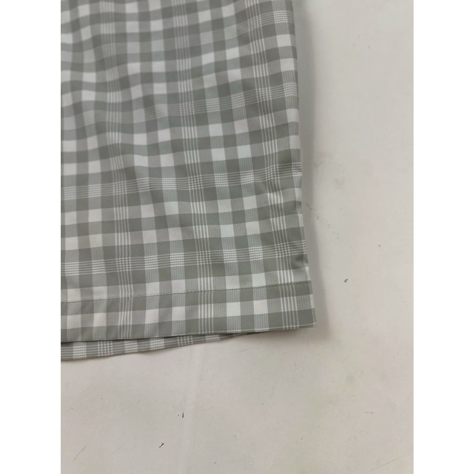 Nike Nike Golf Shorts Men’s 34 Grey Plaid Chino Sports Tiger Woods Casual Mens 34 Grey plaid Nike Shorts Size US 34 / EU 50 - 5 Thumbnail