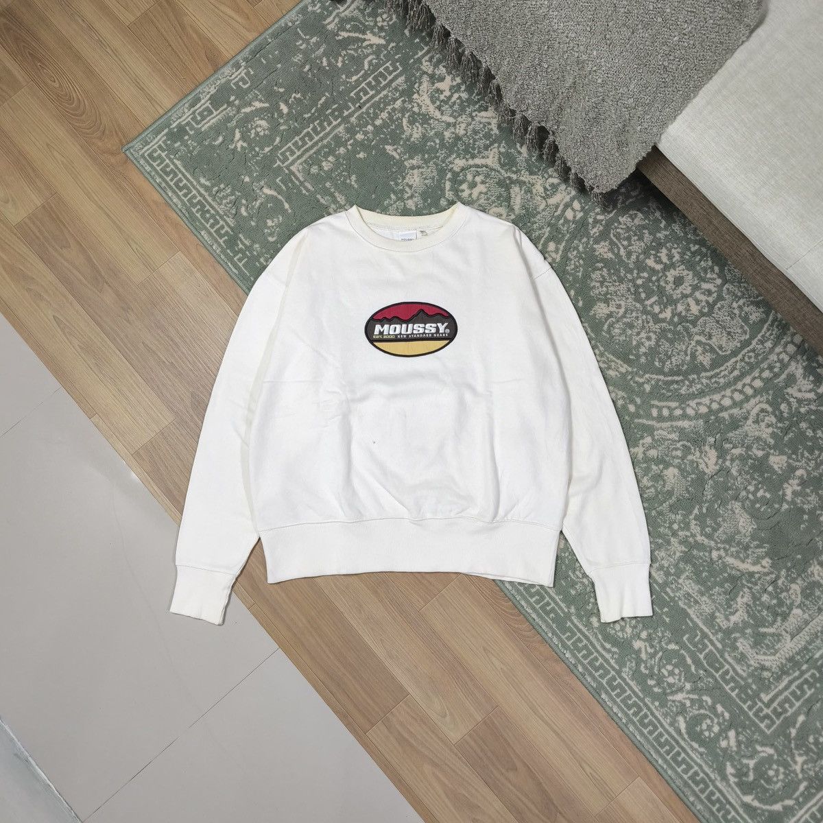 Designer × Japanese Brand × MOUSSY Sweatshirt Moussy Size US L / EU 52-54 / 3 - 1 Thumbnail
