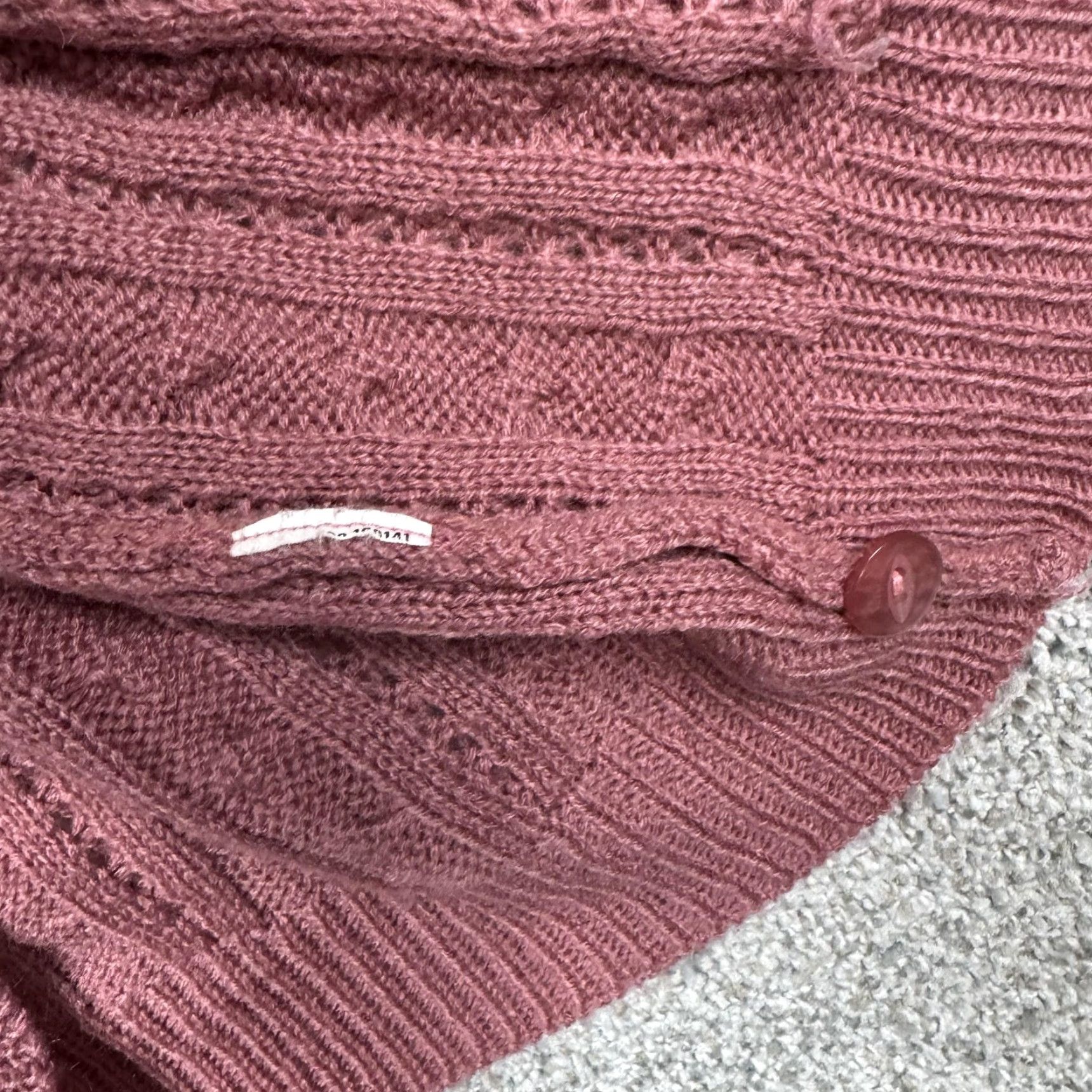 Vintage Northern Isles Vest Women L Pink Cable Knit Pockets V-Neck Sleeveless Sweater Knit 100% Acrylic Winter - Note: remove extra spaces and punctuation. Size L / US 10 / IT 46 - 6 Thumbnail