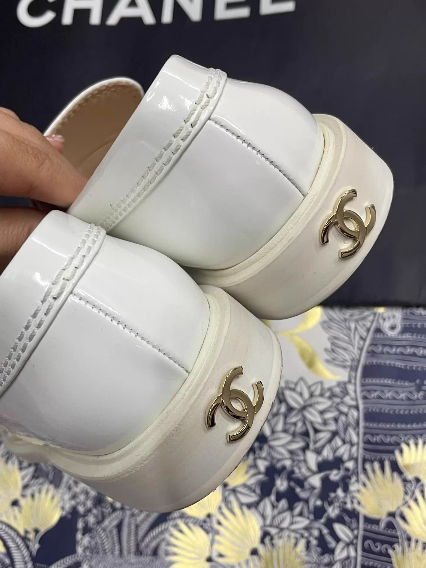 Chanel Chanel White Logo Loafers Women's 35 Size US 4.5 / IT 34.5 - 5 Thumbnail