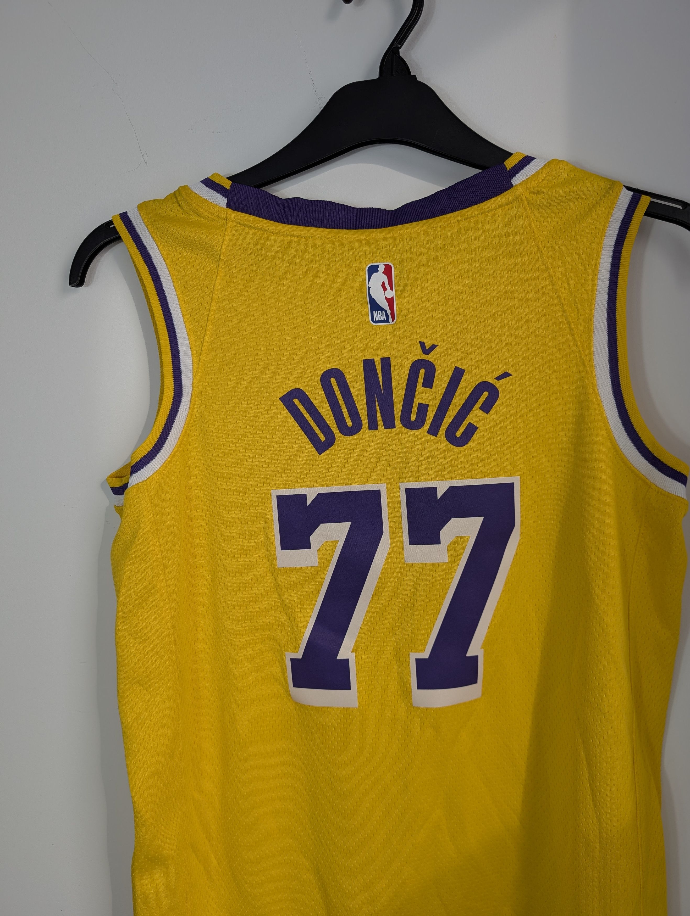 Nike Nike Luka Doncic Lakers Jersey 77 Streetwear Retro Size US S / EU 44-46 / 1 - 5 Thumbnail
