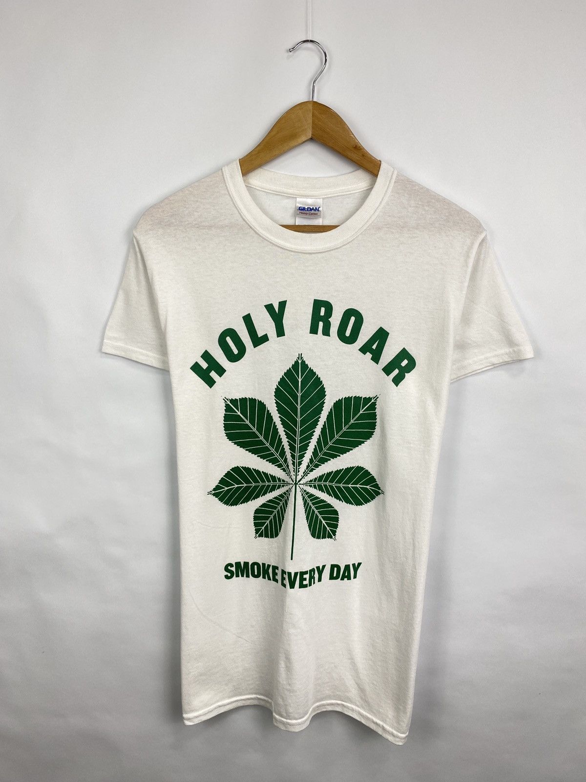 Gildan Vintage Y2K Marijuana Cannabis Holy Roar Smoke Every Day tee Size US S / EU 44-46 / 1 - 3 Thumbnail