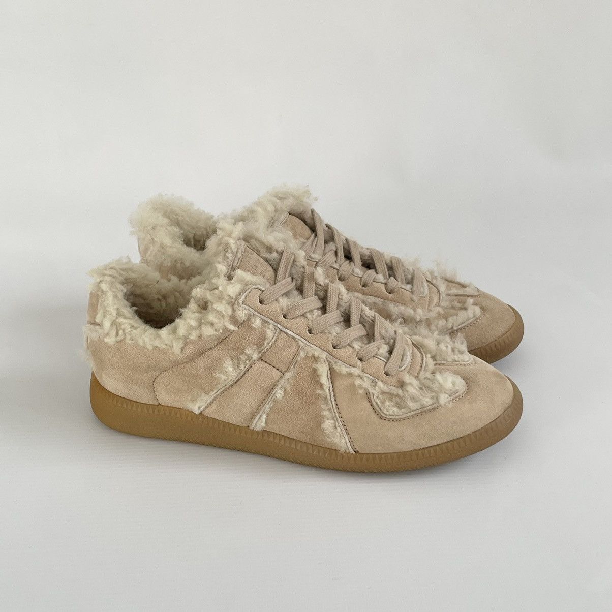 Maison Margiela Beige Shearling GAT Sneakers Size US 8 / IT 38 - 14 Thumbnail