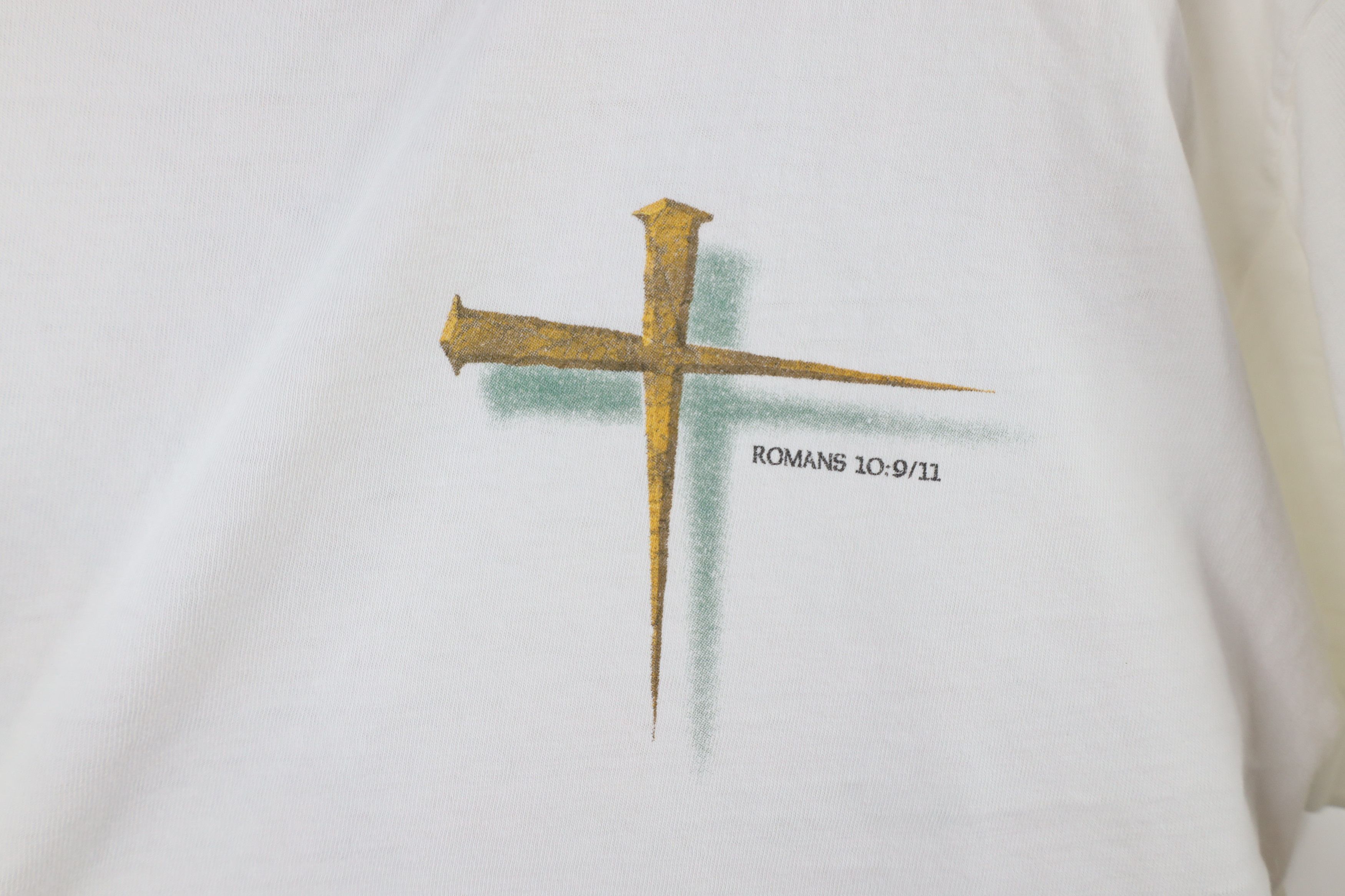 Vintage Vintage Y2K Streetwear Christian Jesus Cross T-Shirt Size US M / EU 48-50 / 2 - 4 Thumbnail