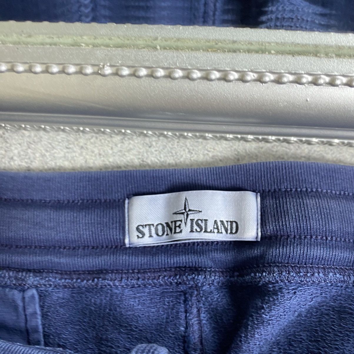 Stone Island Stone Island Shorts Faded Navy Size US 32 / EU 48 - 5 Thumbnail