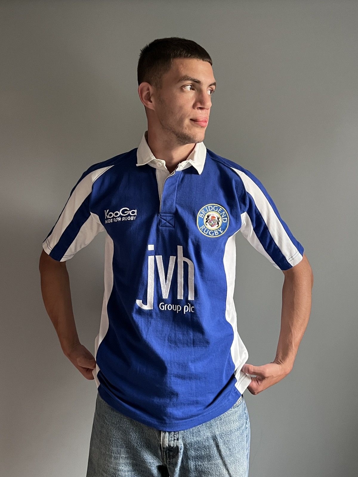 Vintage Vintage Bridgend 2002-03 Rugby Union Shirt Kooga Jersey Size US S / EU 44-46 / 1 - 2 Thumbnail