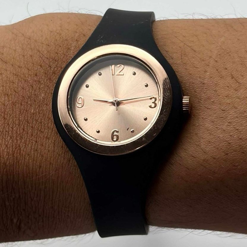 Other Black & Gold Watch Size ONE SIZE - 2 Thumbnail