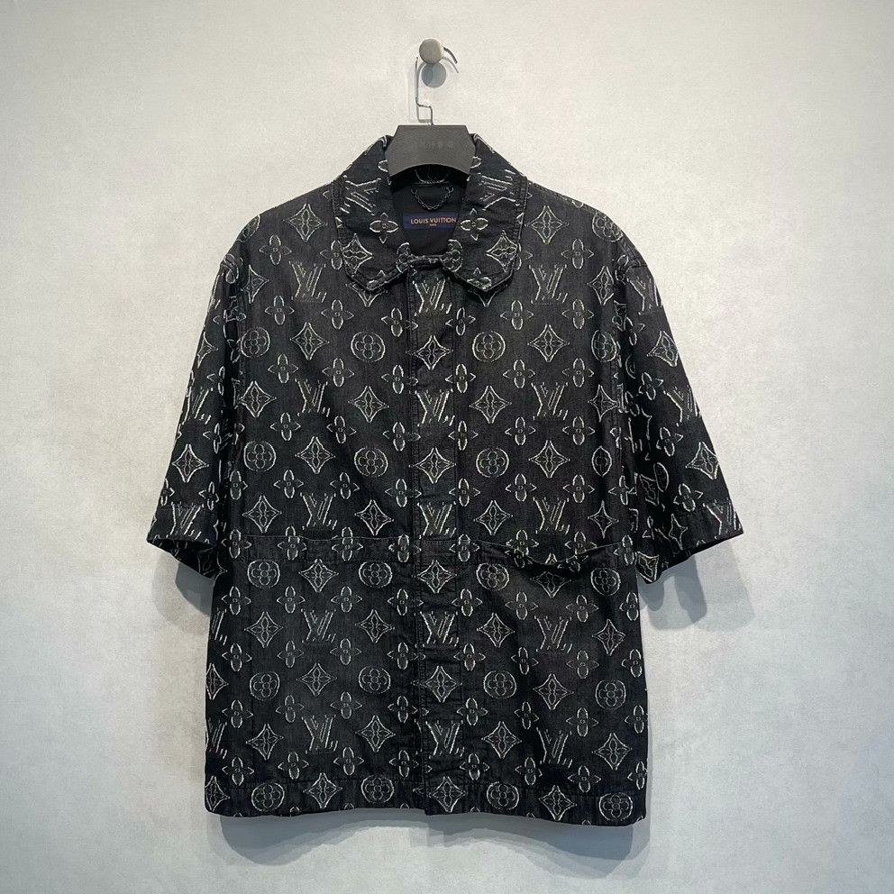 Louis Vuitton Louis Vuitton Monogram Denim Shirt Size XL Size US XL / EU 56 / 4 - 1 Thumbnail