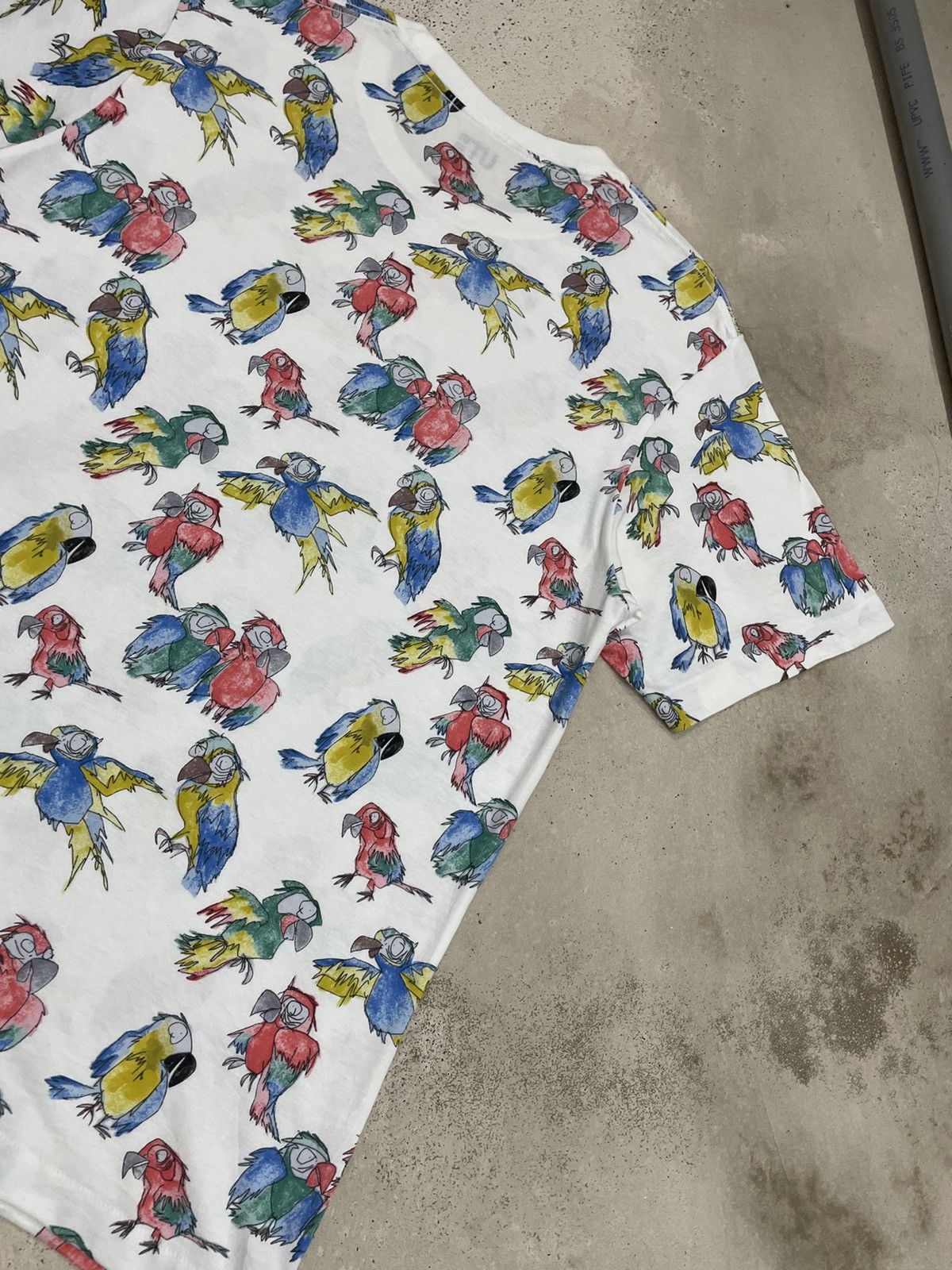 Billionaire Boys Club Uniqlo I Am Other by Pharrell Williams Icecream Parrot Print Size US XL / EU 56 / 4 - 11 Thumbnail