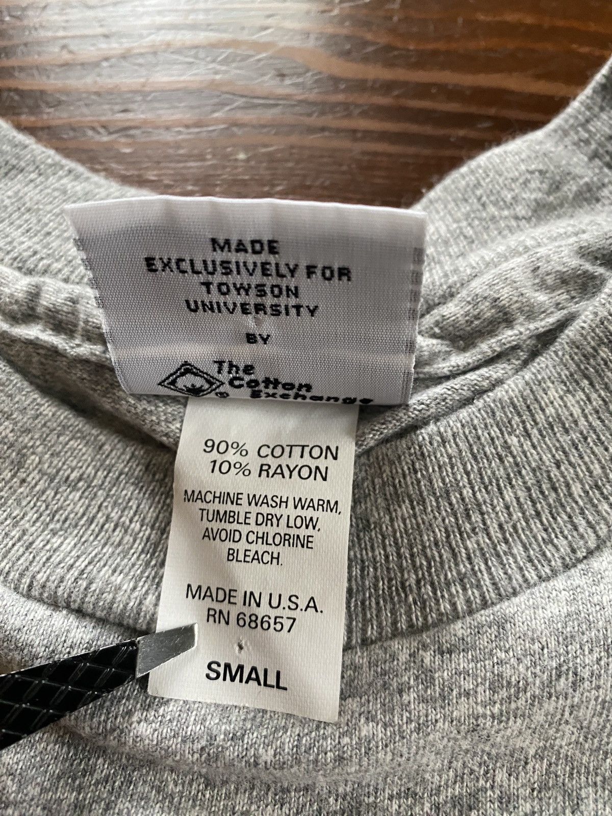 NCAA Vintage 90’s Towson University Tigers Single Stitch Gray Tee Size US S / EU 44-46 / 1 - 11 Thumbnail