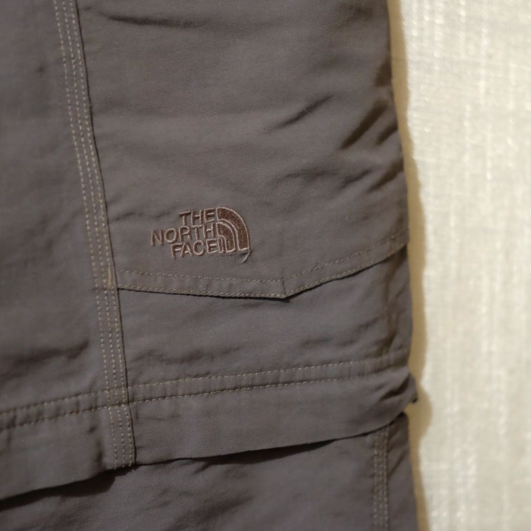 The North Face The North Face Pants Mens XL Dark Gray Convertible Hiking Cargo Trail Zip Pockets Logo Size US 36 / EU 52 - 6 Thumbnail