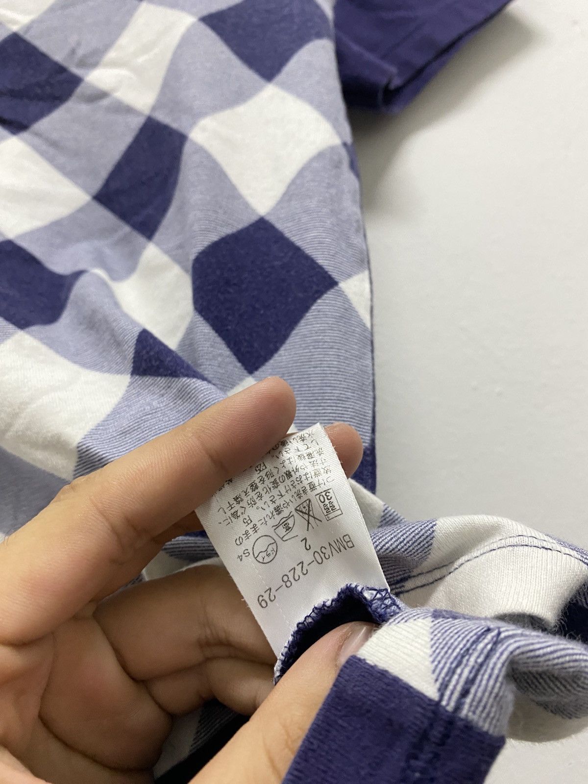 Burberry Vintage Burberry Checkered Tshirt Size US S / EU 44-46 / 1 - 8 Thumbnail