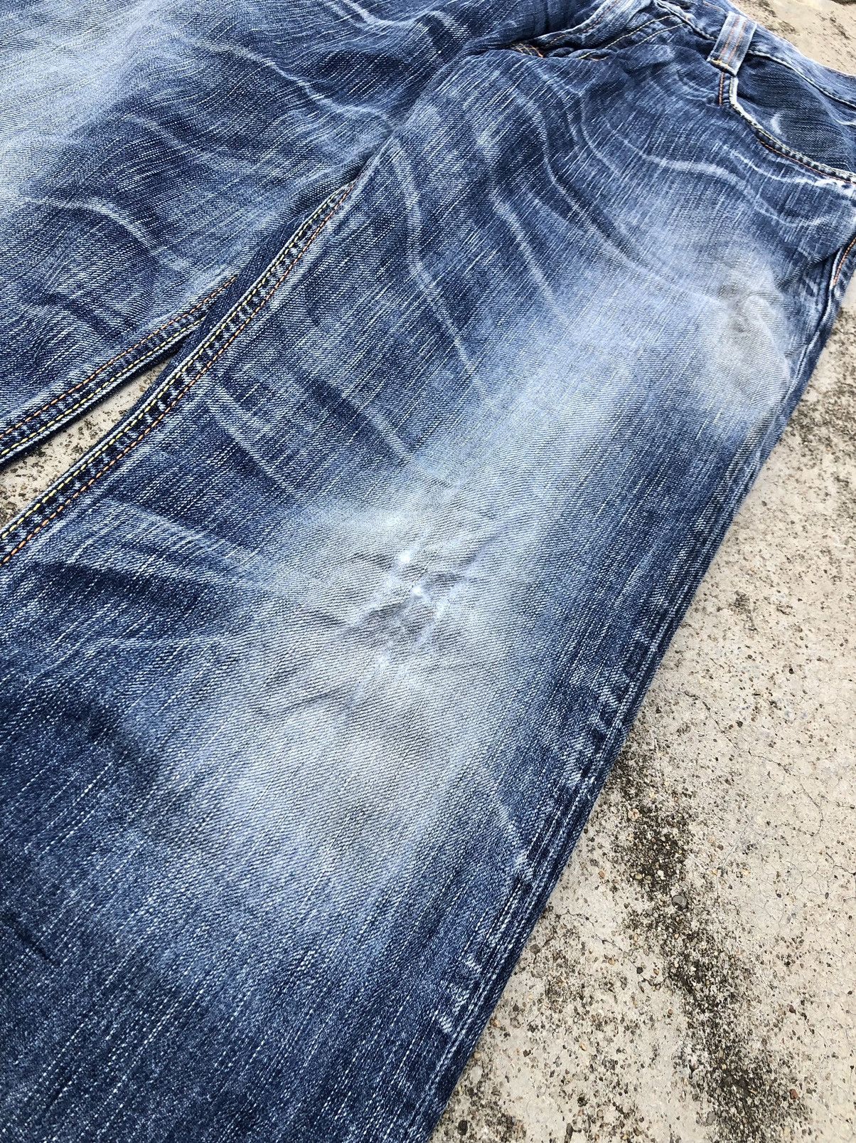 Edwin FLARED VINTAGE EDWIN WASHED BLUE JEANS Size US 32 / EU 48 - 5 Thumbnail