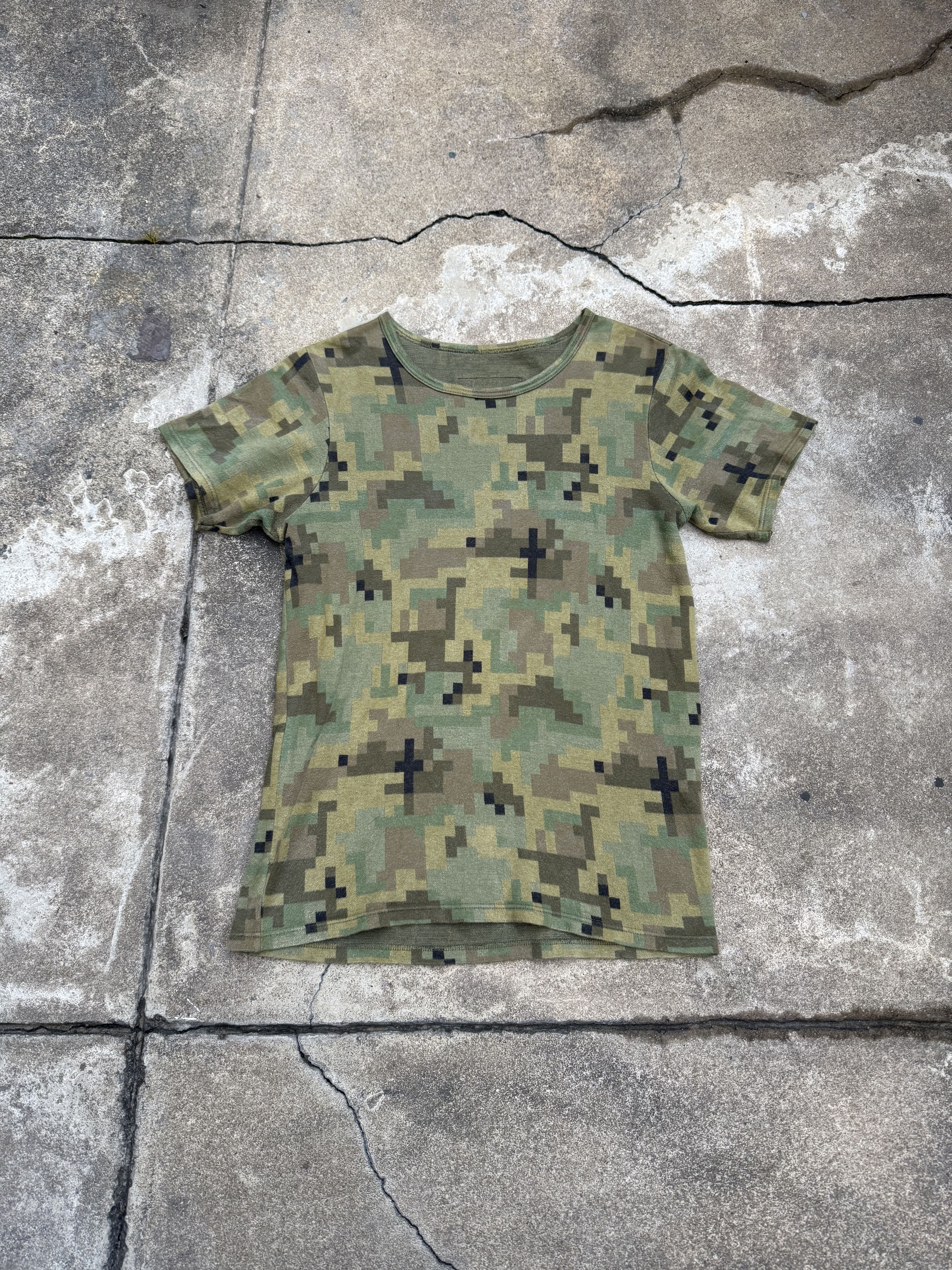 Beauty Beast Beauty:Beast AW98 "Dark Knight" Digi Camo Pixel Tee Size US L / EU 52-54 / 3 - 3 Thumbnail