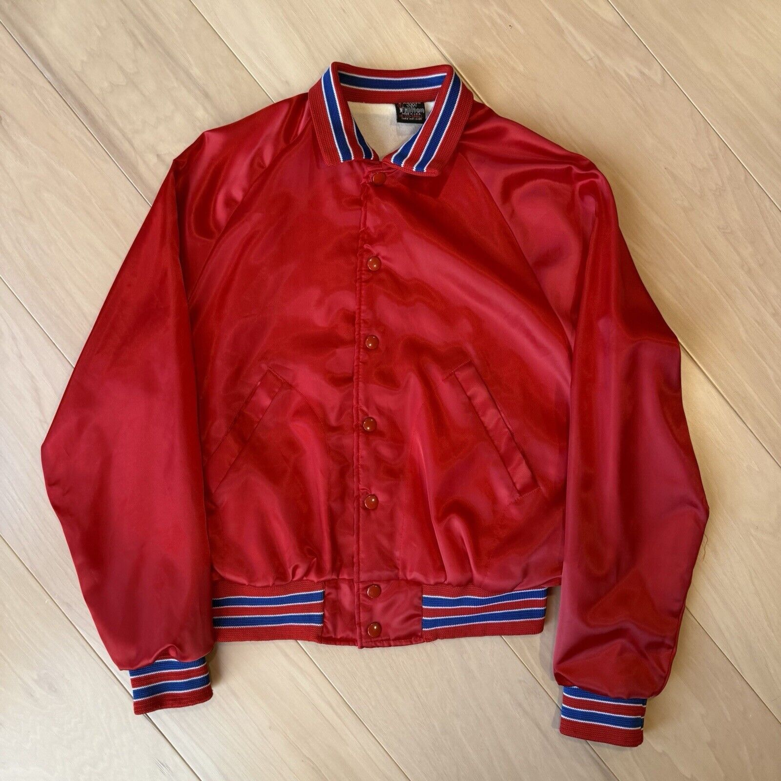 Vintage Vintage Music Unlimited Bomber Jacket S Red Satin 80s Movie Size US S / EU 44-46 / 1 - 2 Thumbnail