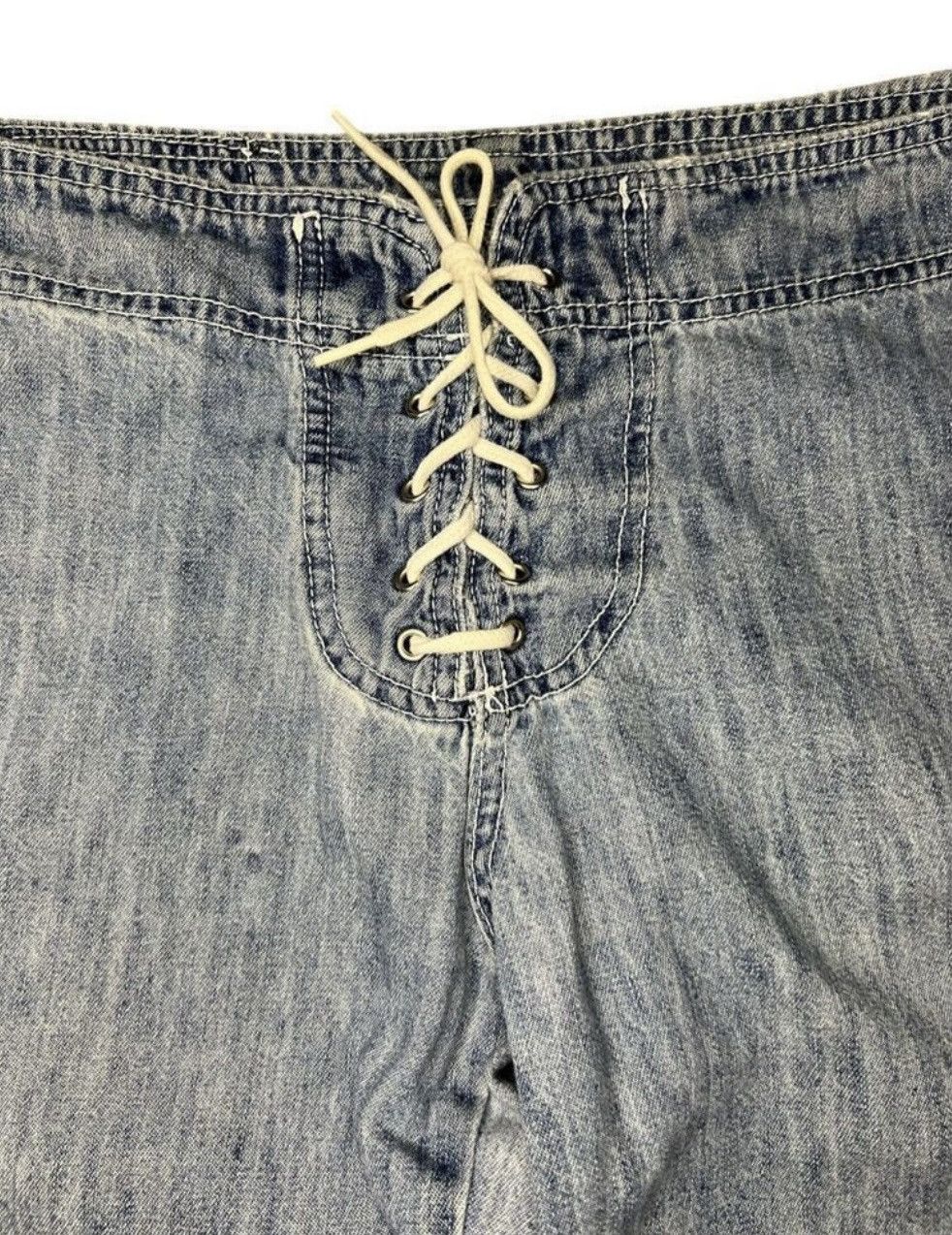 L.E.I. Vtg lei Juniors 7 Lace Flare Low Rise Jeans Light Wash Y2K Size 30" / US 8 / IT 44 - 2 Thumbnail