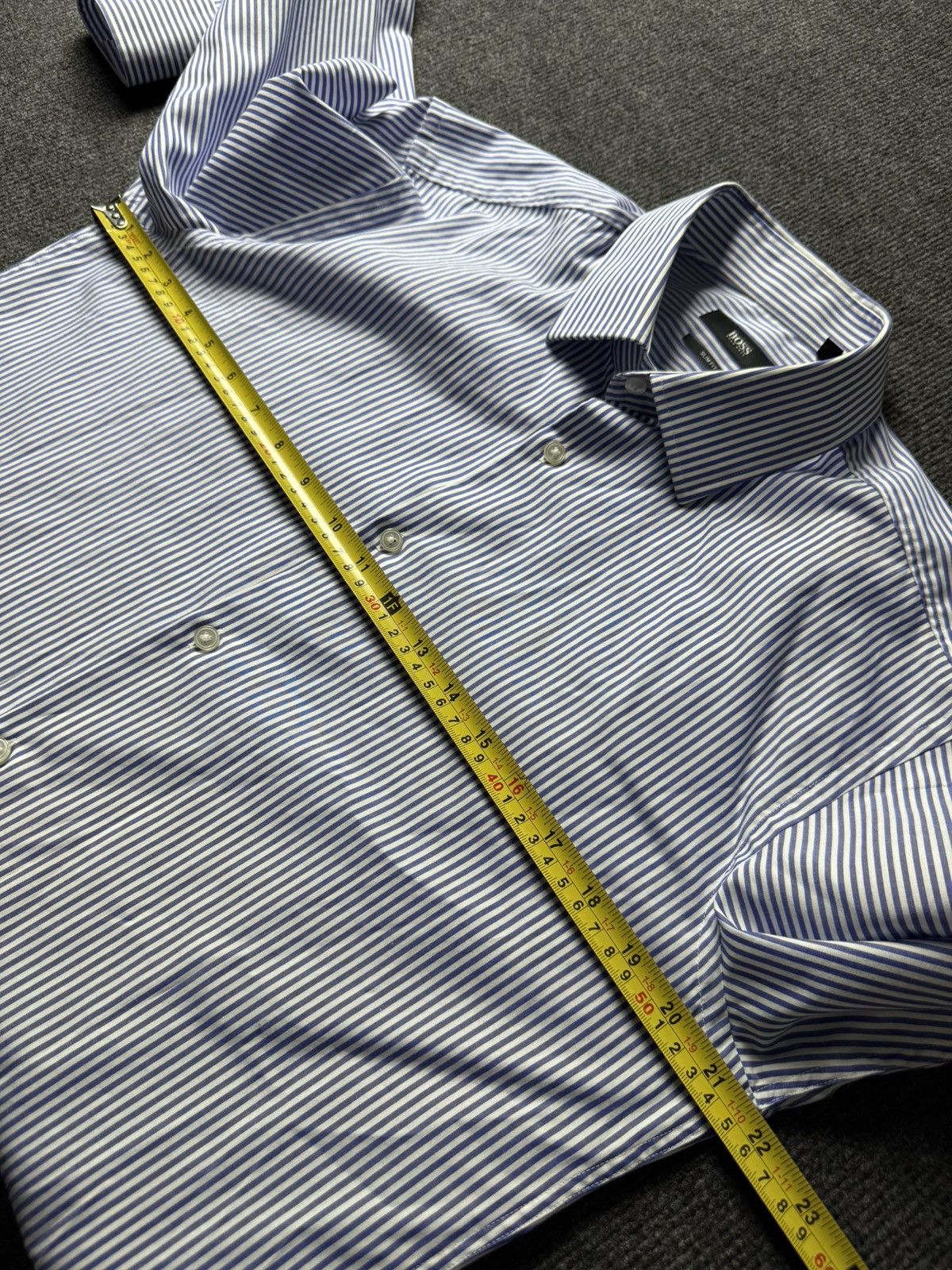 Hugo Boss Luxury 00s Hugo Boss Striped Shirt Blue Slim Fit 42 16.5 L Size US L / EU 52-54 / 3 - 11 Thumbnail