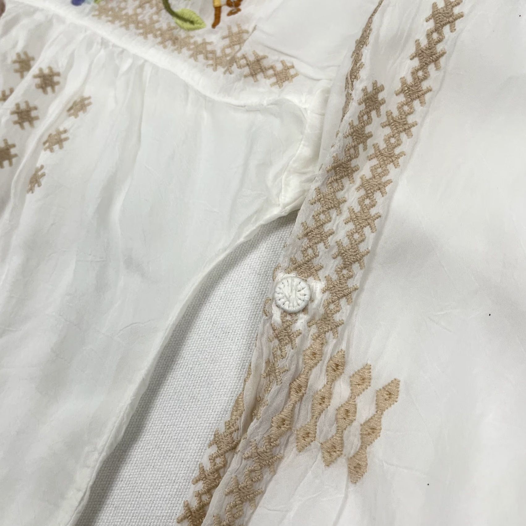 Johnny Was VINTAGE Johnny Was Tunic Top Blouse Womens XS White Dragonfly Embroidered Boho Novelty Size XS / US 0-2 / IT 36-38 - 7 Thumbnail