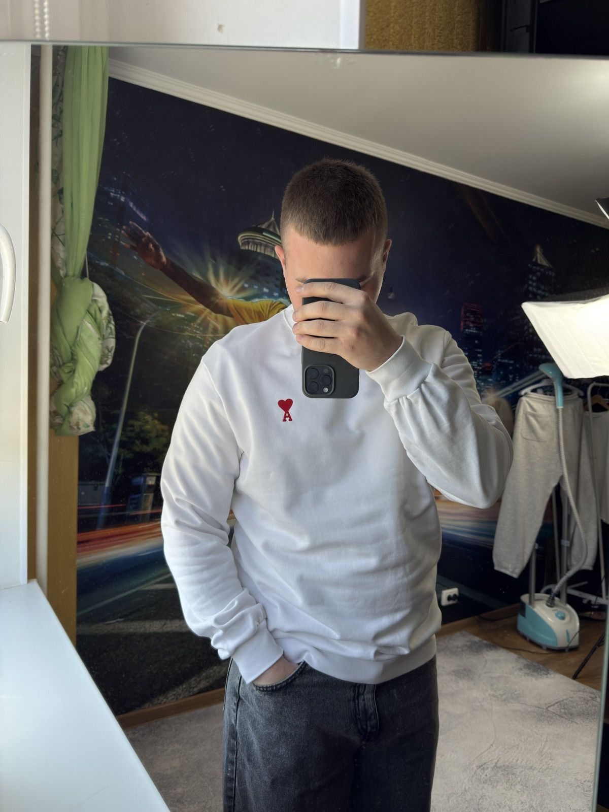 AMI AMI Paris Sweatshirt White Red Heart Logo Crewneck Pullover Size US XL / EU 56 / 4 - 17 Thumbnail