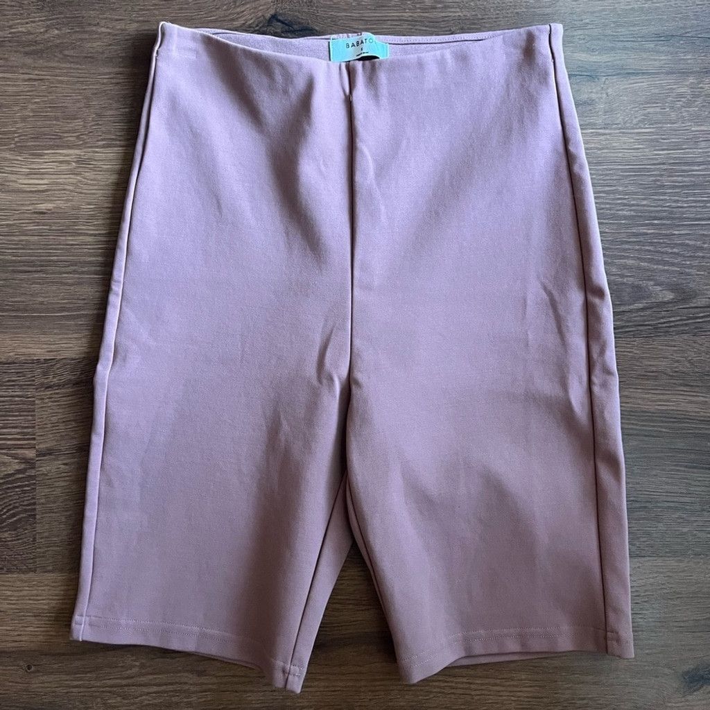 Aritzia 🌸 Babaton Dressy Biker / Bermuda Shorts – Soft Pink 🌸 Size 24" / US 00 / IT 34 - 1 Thumbnail