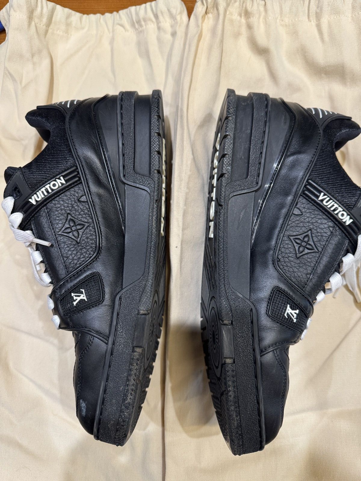Louis Vuitton Lv Louis Vuitton Trainers Size US 7 / EU 40 - 1 Thumbnail
