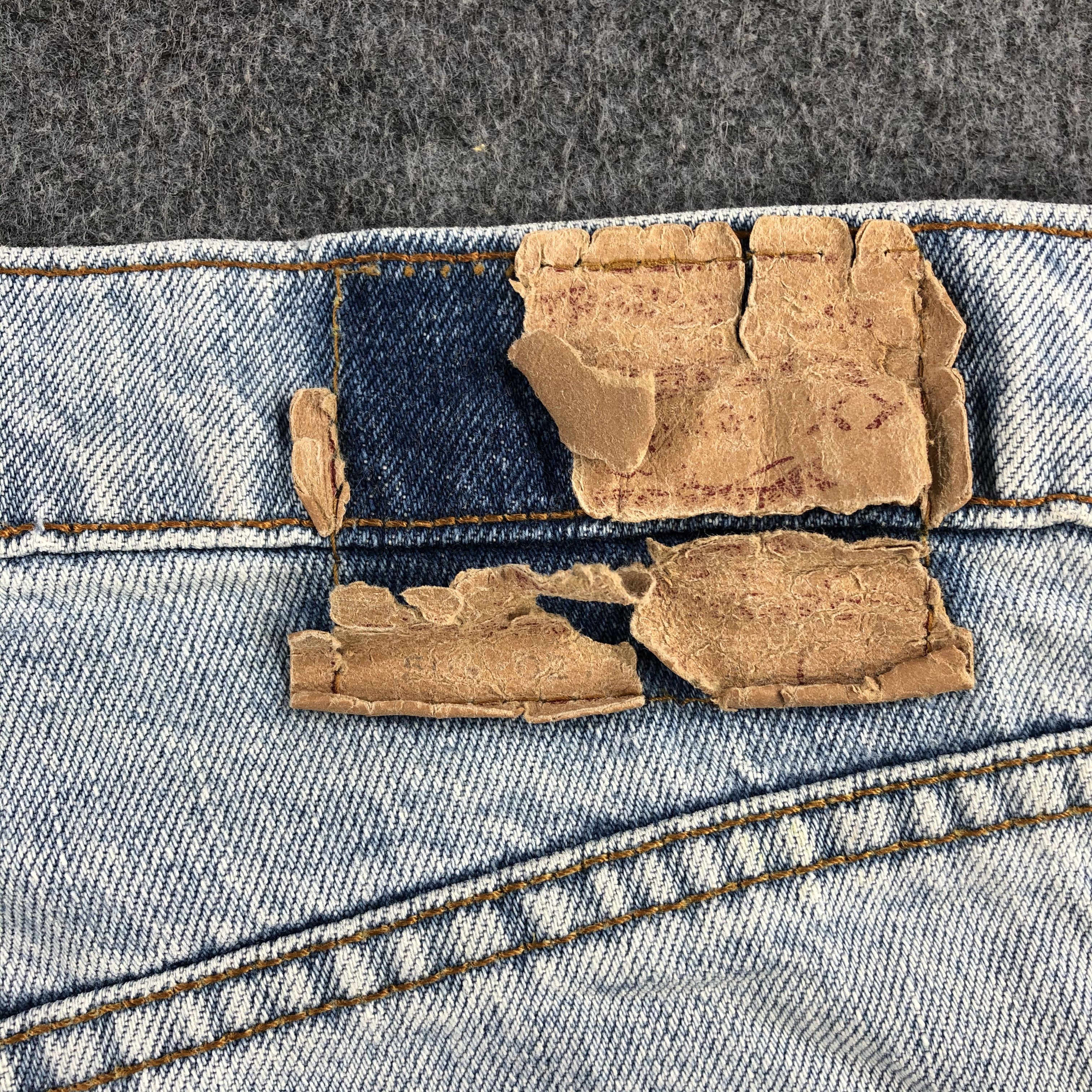 Levi's Vintage 90s Light Wash Levis Jeans-J1915 Size US 32 / EU 48 - 5 Thumbnail