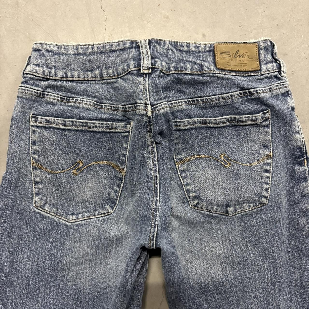 Silver Jeans Co. CRAZY Vintage Y2K/2000s Flared Medium Wash Steetwear Silver Jeans Denim Jeans! Size US 28 / EU 44 - 5 Thumbnail
