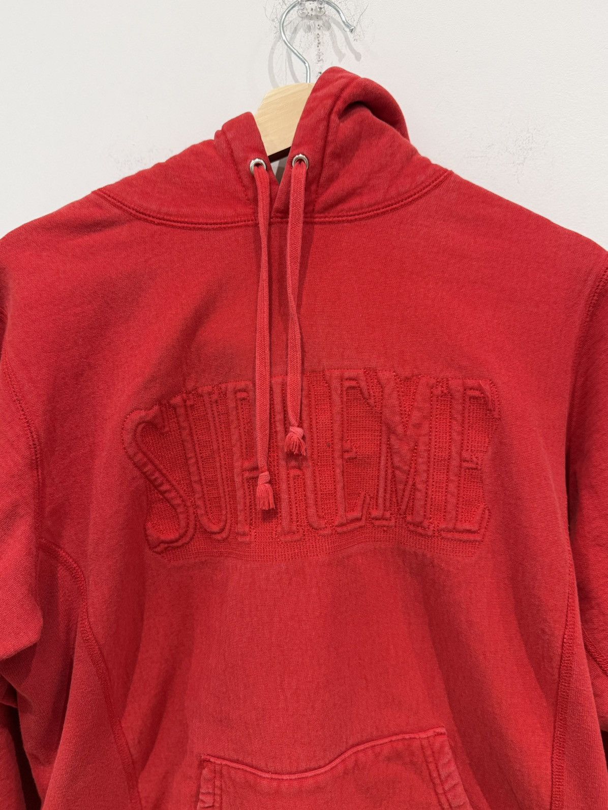 Supreme Supreme Embroidered Outline Hooded Sweatshirt Red Size US M / EU 48-50 / 2 - 2 Thumbnail