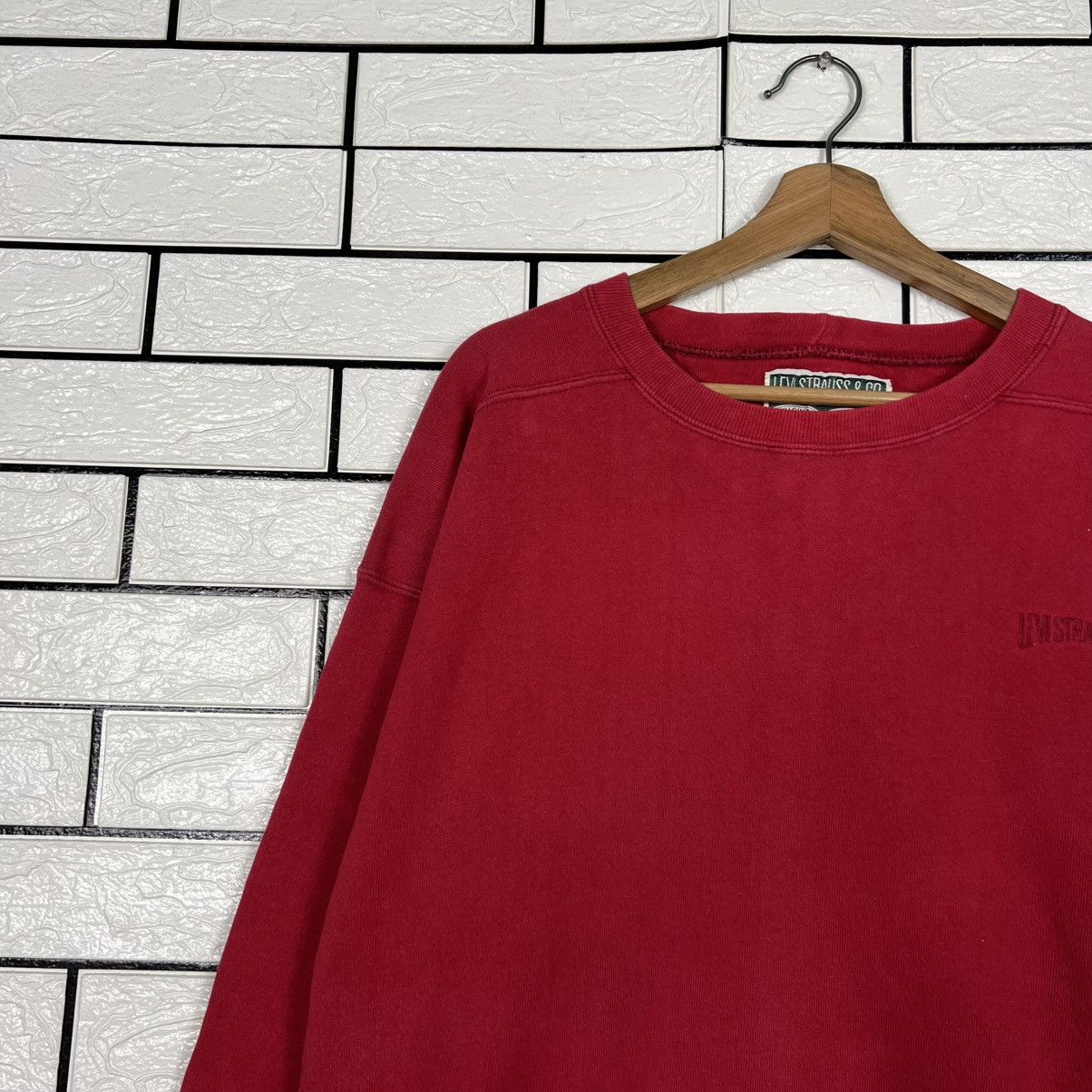 Levi's Vintage LEVIS STRAUSS Made in Usa Red Sweatshirt #3965-C181 Size US L / EU 52-54 / 3 - 3 Thumbnail