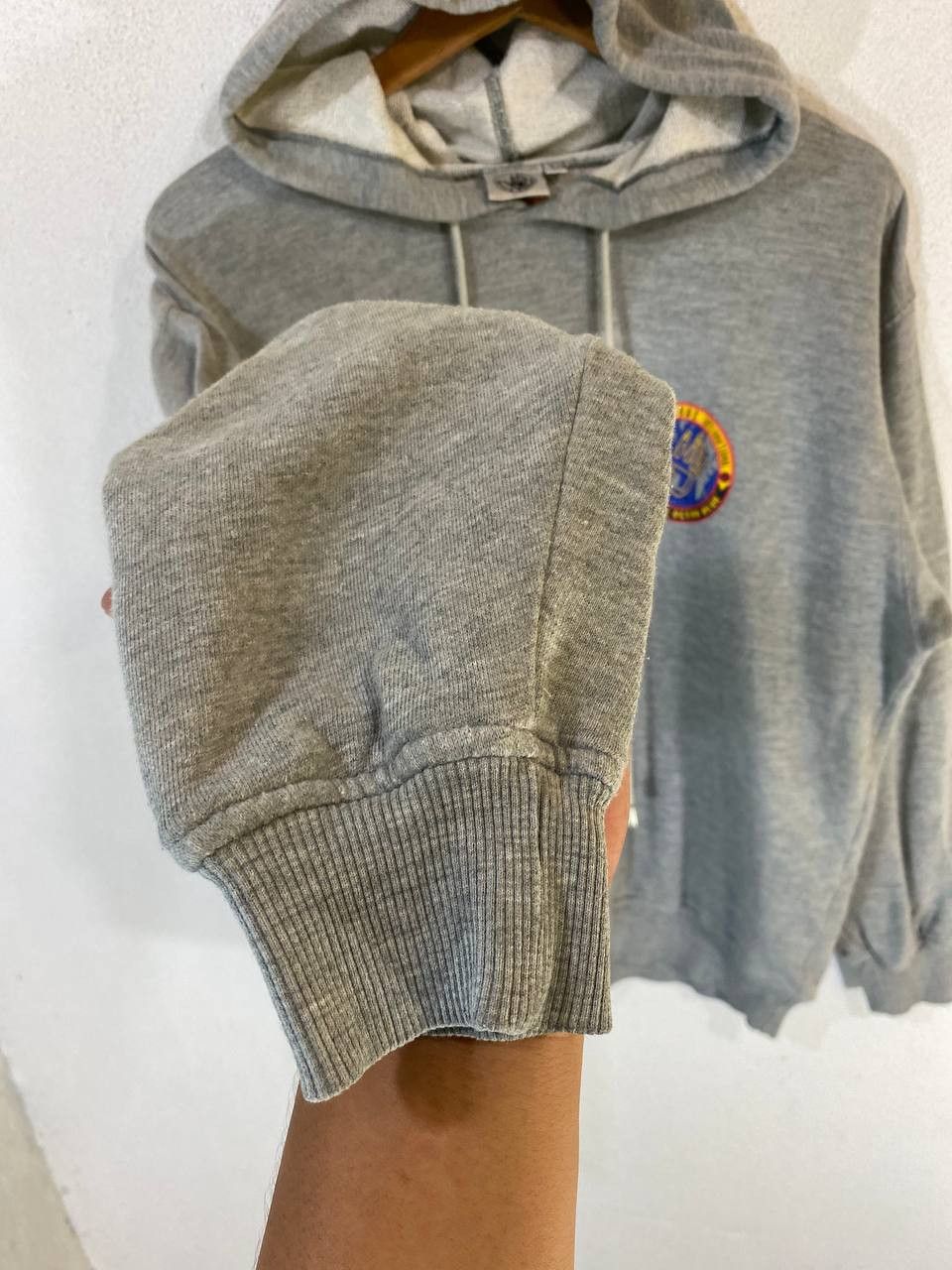 Body Glove vintage body glove hoody backhit big logo nice design Size US M / EU 48-50 / 2 - 7 Thumbnail