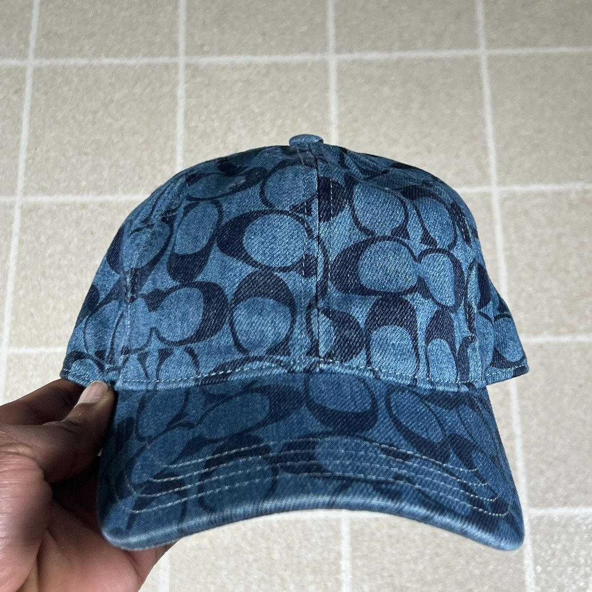 Coach COACH ALLOVER SIGNATURE LOGO JACQUARD BASEBALL CAP HAT Denim Size ONE SIZE - 2 Thumbnail