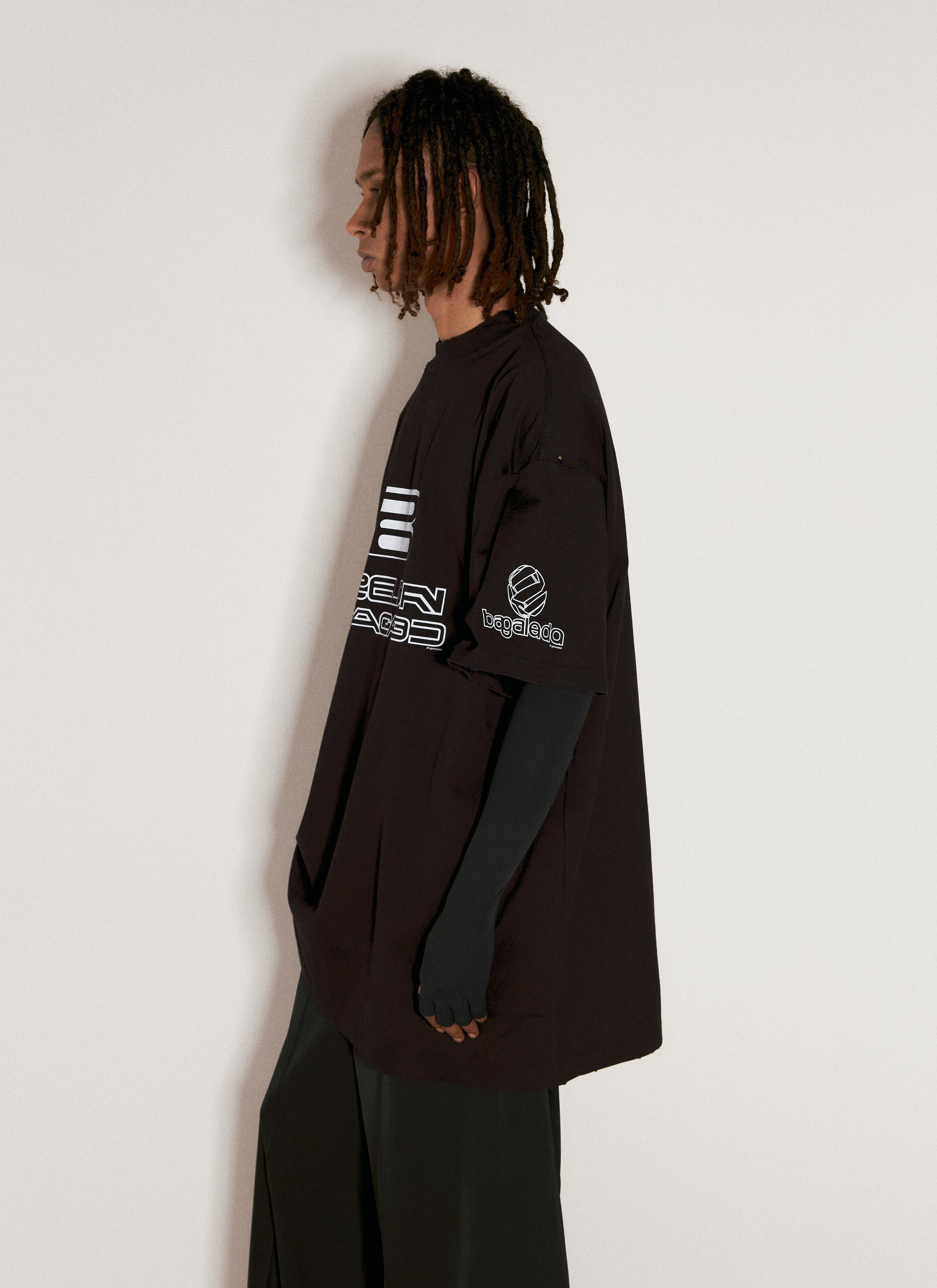 Balenciaga o1bcso1str0426 UV Protective Sleeves T-Shirt in Black Size US XXL / EU 58 / 5 - 3 Thumbnail