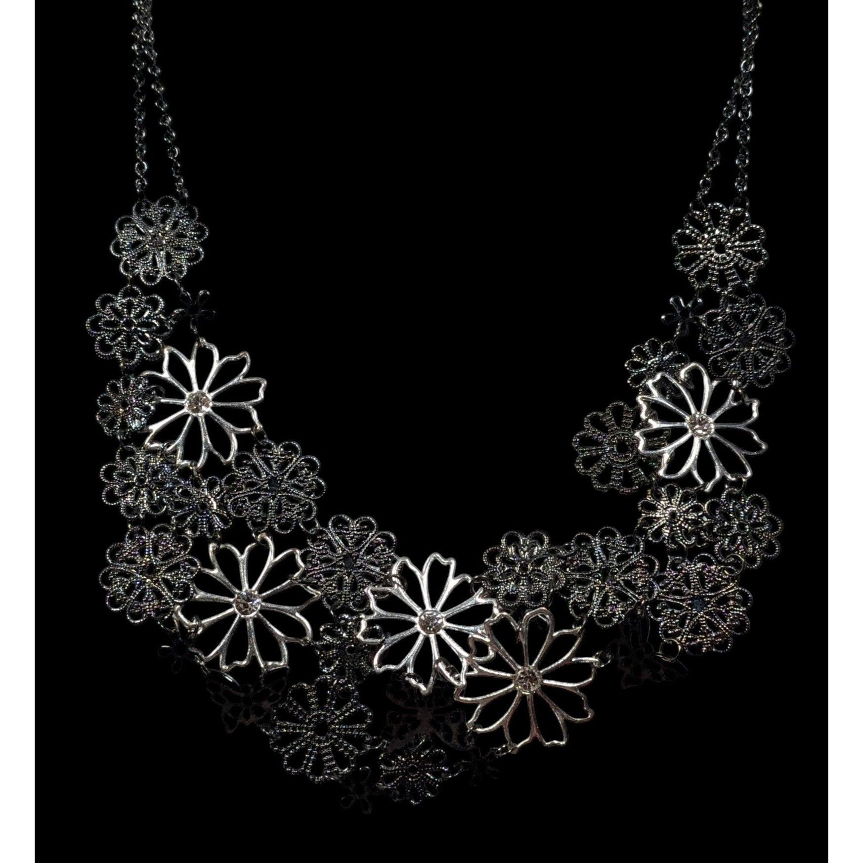 Other Claires Floral Fairycore Multi-Silver Tone Floral Bib Neckla Size ONE SIZE - 4 Thumbnail