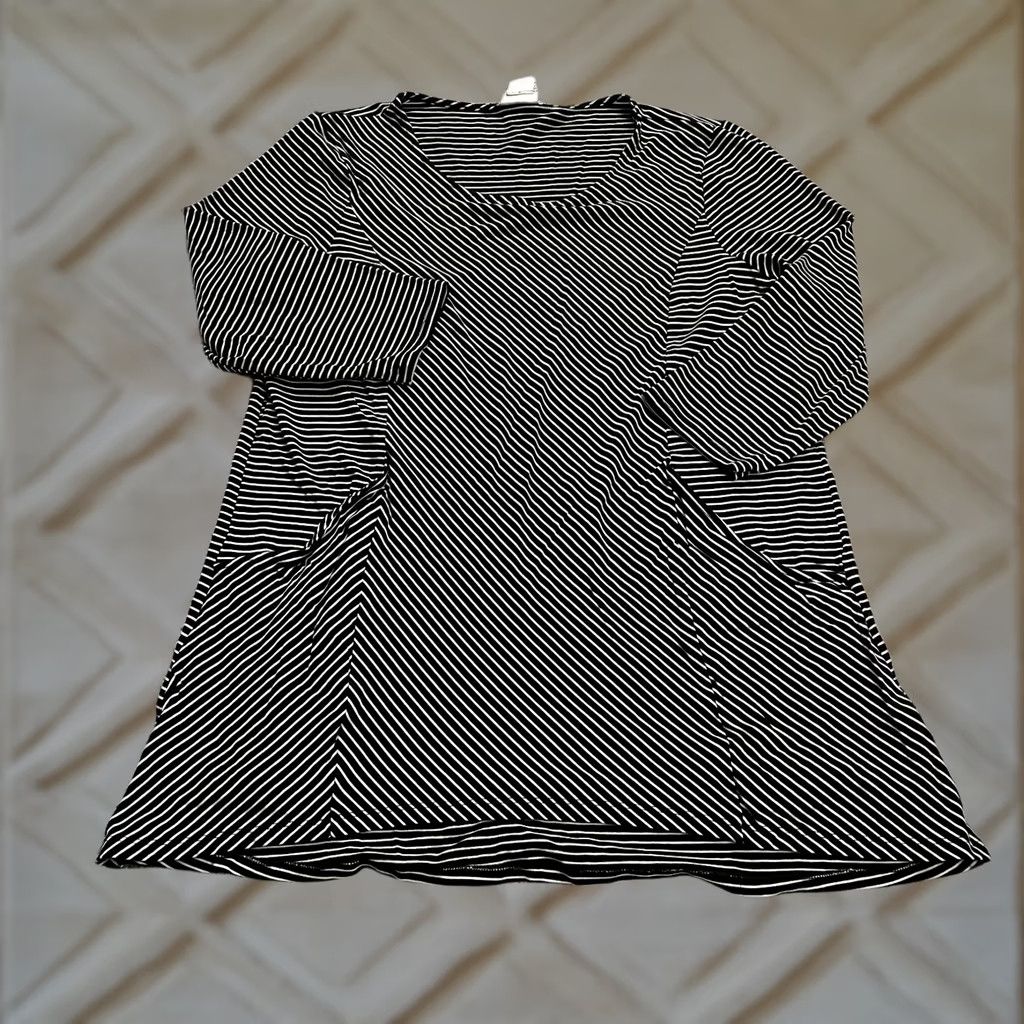 Vintage Chico's Tee Shirt Womens Tunic Top Black Striped Pockets 3/4 Sleeve Round Neck Medium Shirt Womens Size M / US 6-8 / IT 42-44 - 1 Thumbnail