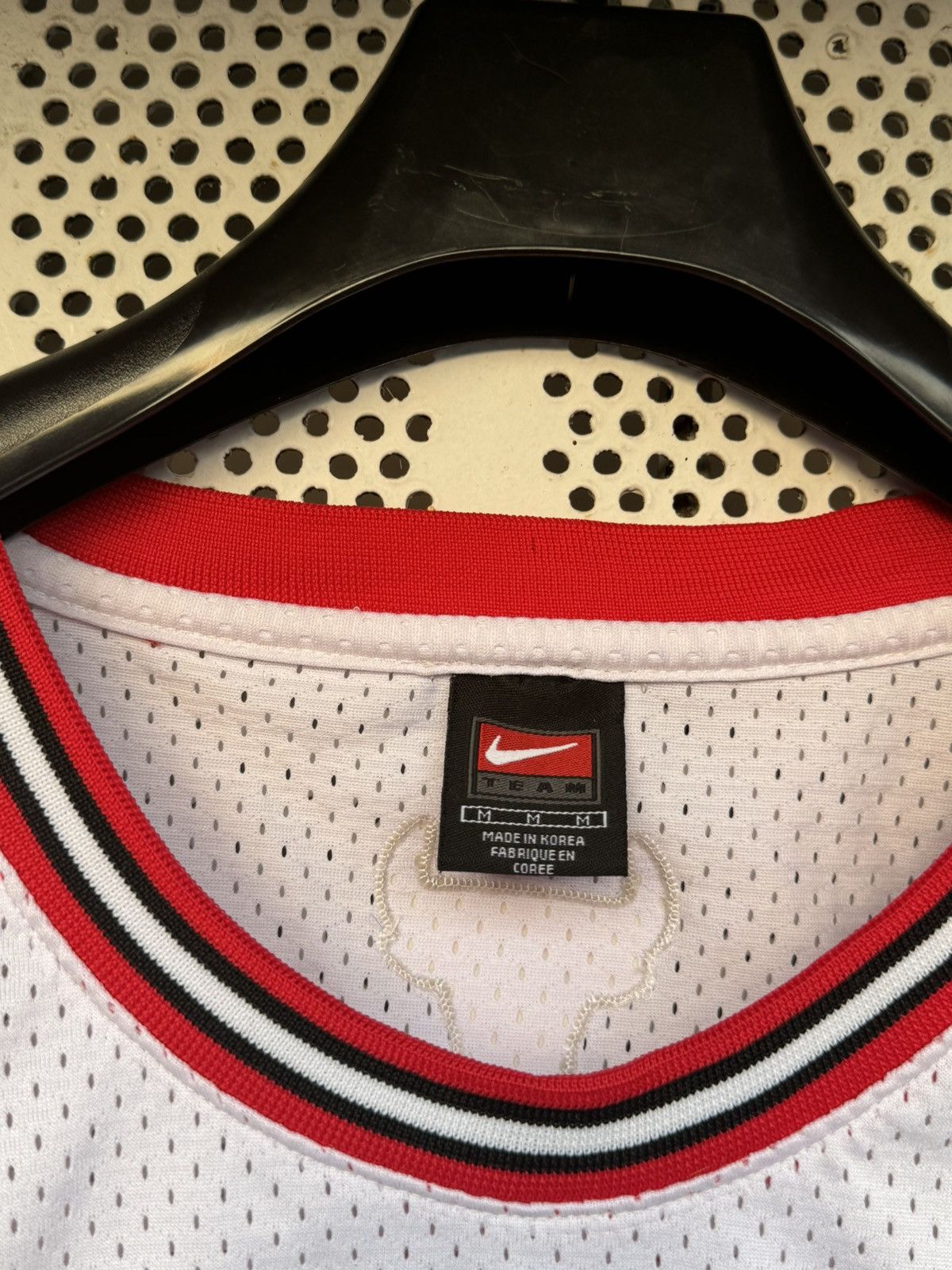 NBA × Nike Nike Michael Jordan #23 Chicago Bulls Jersey White Red Size US M / EU 48-50 / 2 - 3 Thumbnail