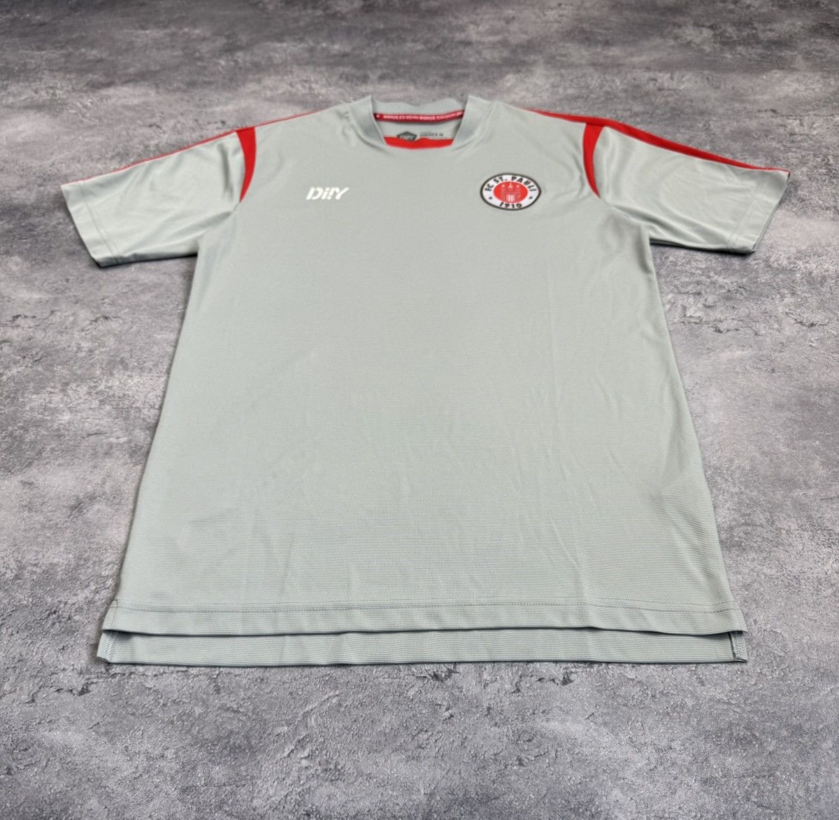 Sports Specialties St. Pauli Hamburg DIIY Training Set Jersey Shorts Size M Size US M / EU 48-50 / 2 - 5 Thumbnail