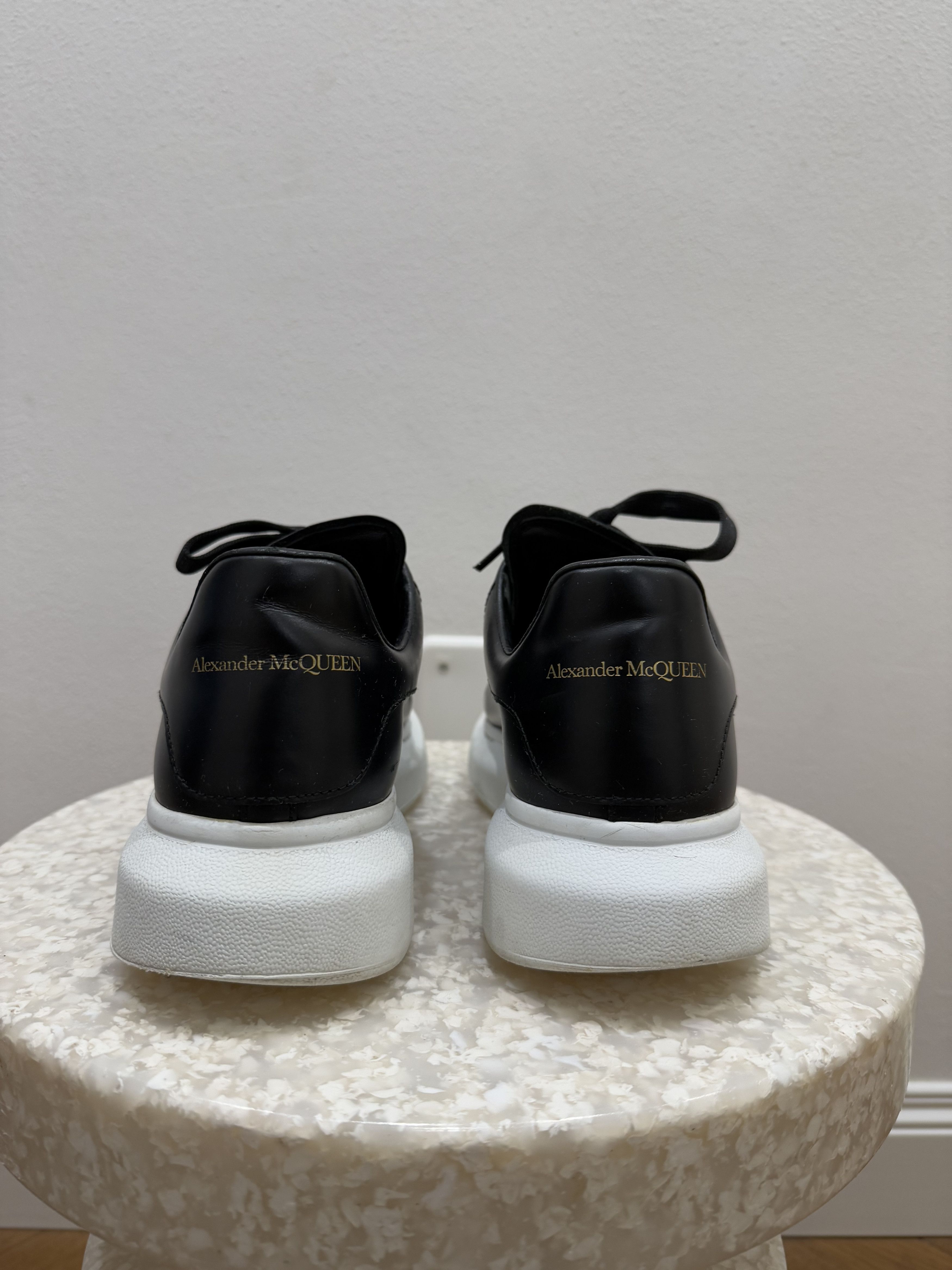 Alexander McQueen Oversized Sneaker in Black Size US 8.5 / EU 41-42 - 3 Thumbnail