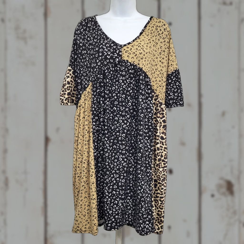 Vintage Haptics Dress Women's Size 1X Short Sleeved Tunic Animal Print Oversized Blouse Size XL / US 12-14 / IT 48-50 - 1 Thumbnail