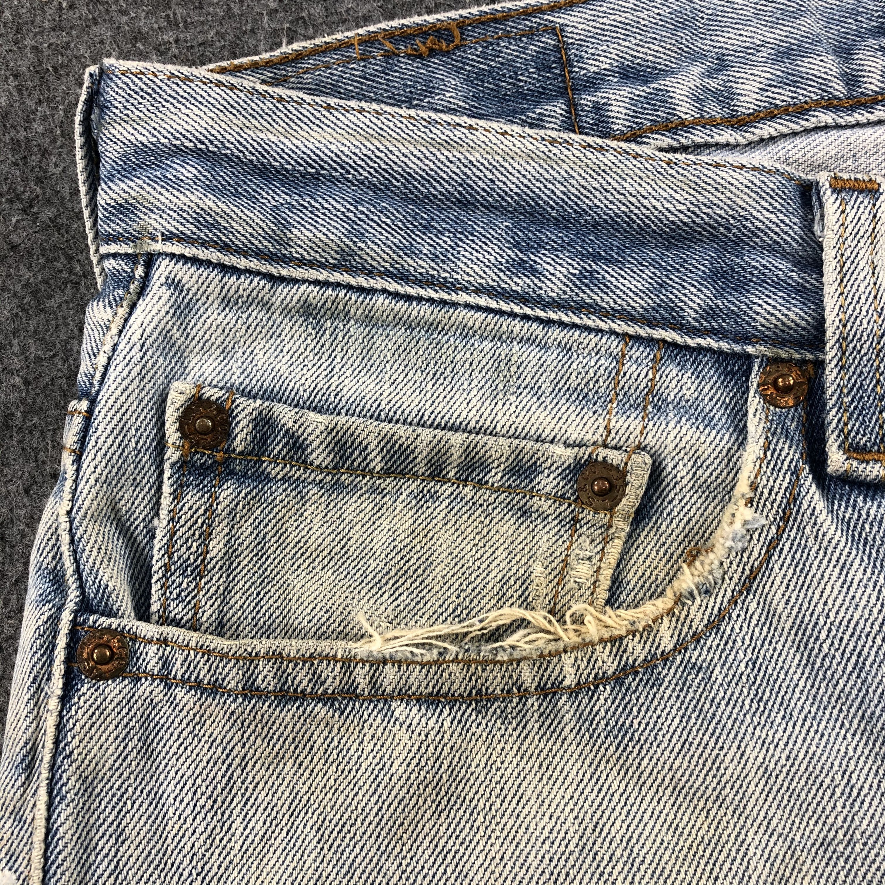 Levi's × Vintage Vintage Light Wash Levis 505 Jeans-J1534 Size US 36 / EU 52 - 8 Thumbnail