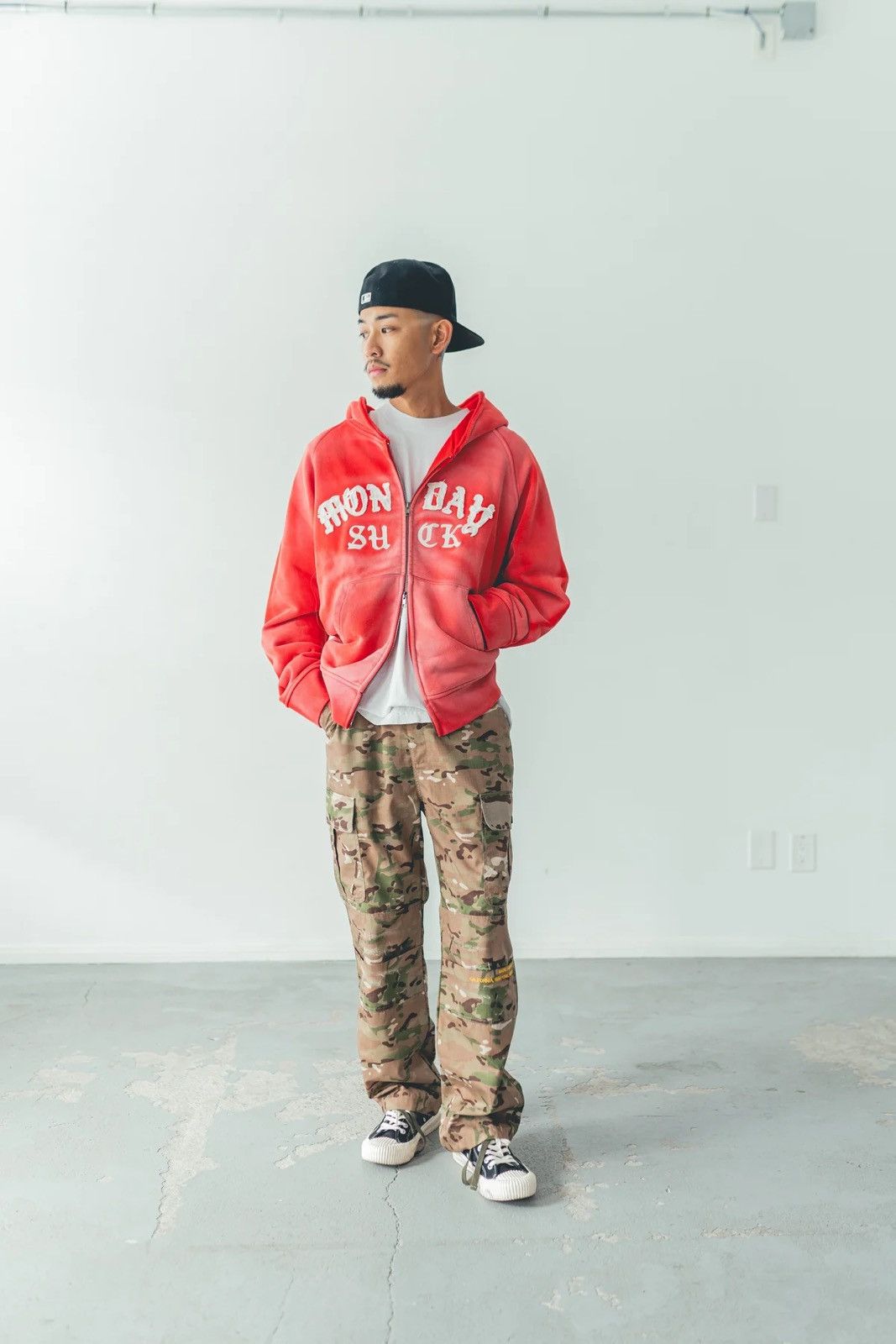 Mondaysuck Mondaysuck "On The Go" Camo Cargos Size US 34 / EU 50 - 5 Thumbnail