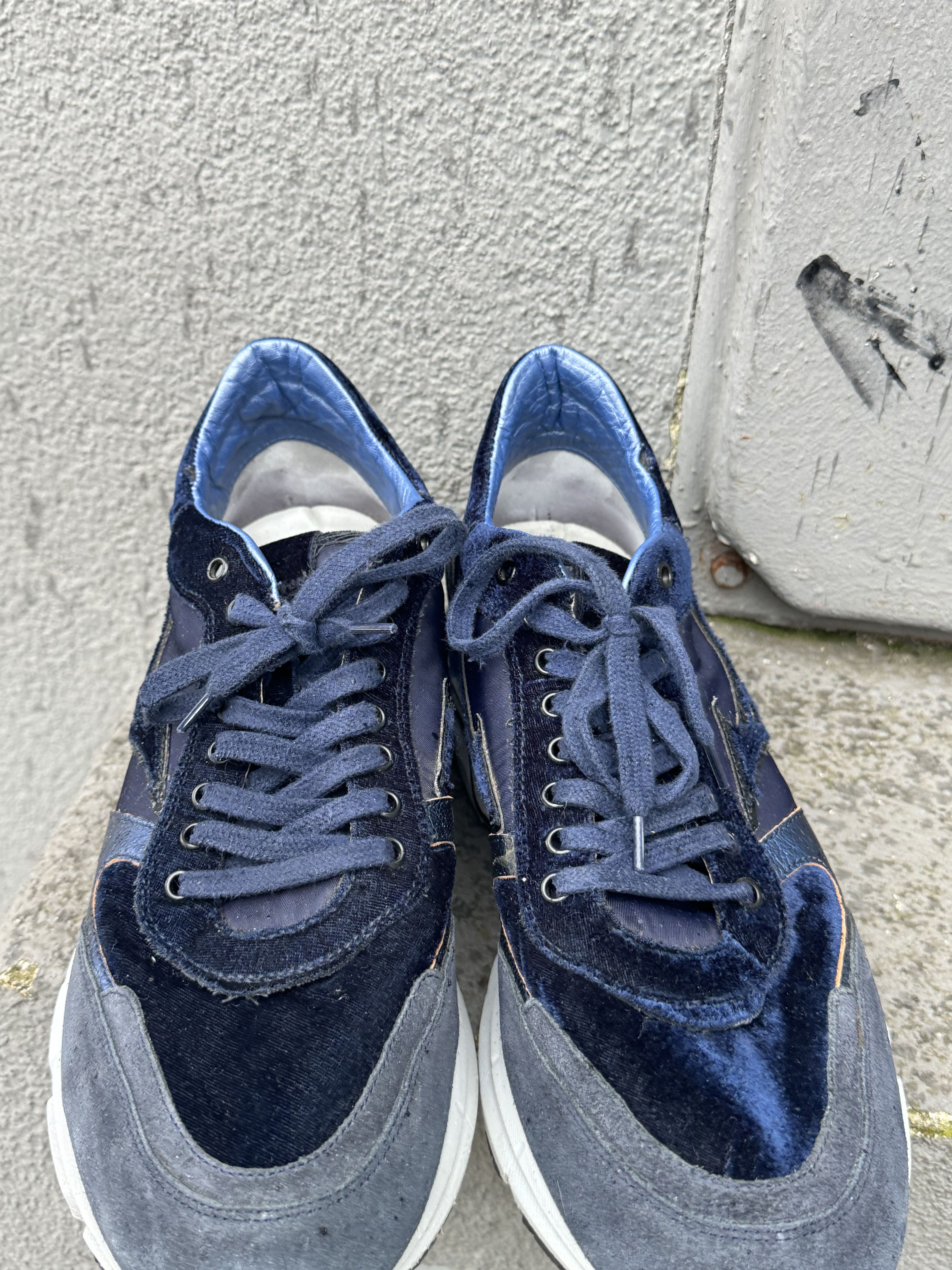 Japanese Brand × Mizuno Mizuno Wave Sirius Velour Purple Navy US 11.5 Size US 11.5 / EU 44-45 - 12 Thumbnail