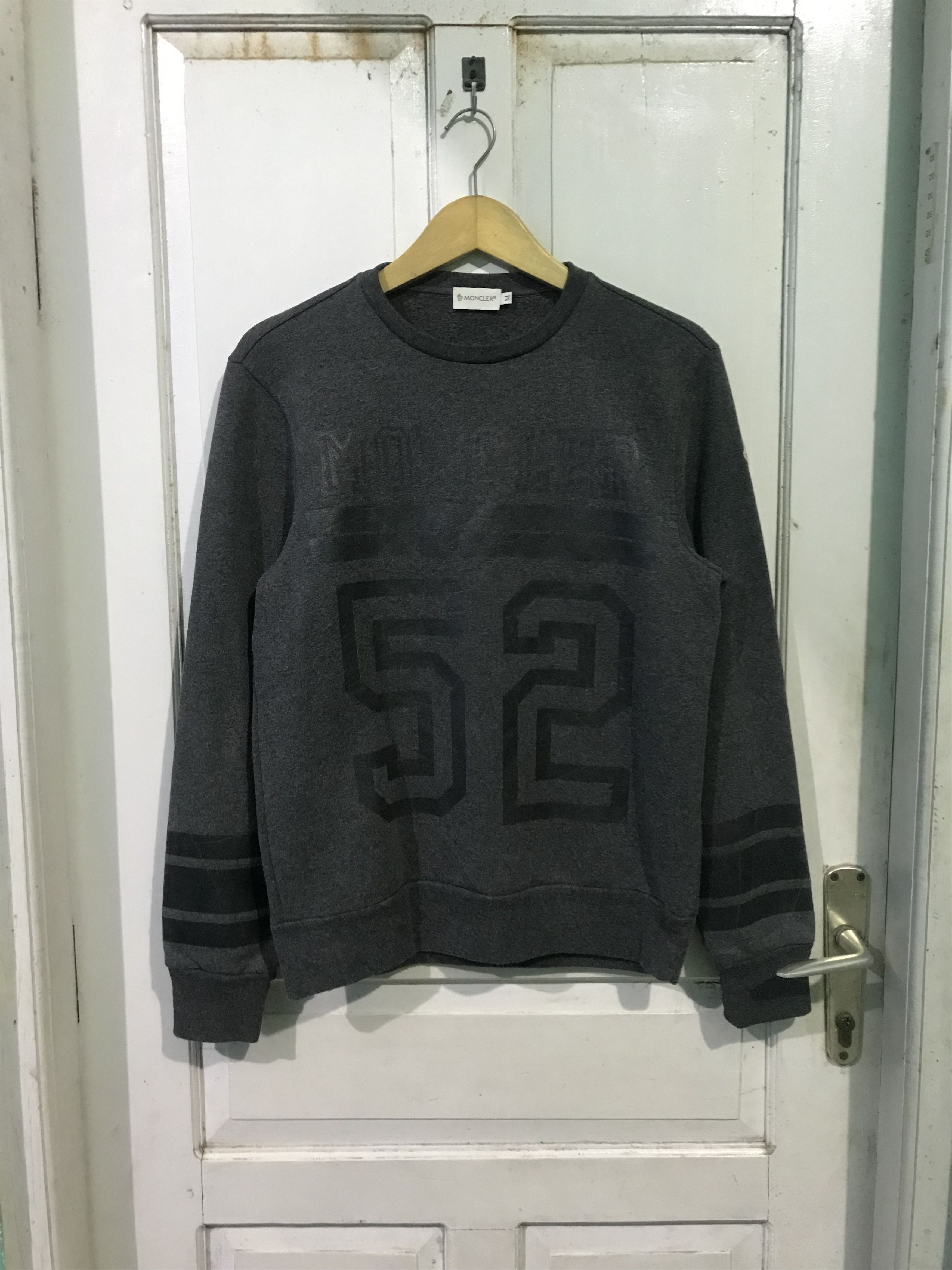 Moncler Moncler maglia girocollo 52 logo sweatshirt grey Size US M / EU 48-50 / 2 - 1 Thumbnail