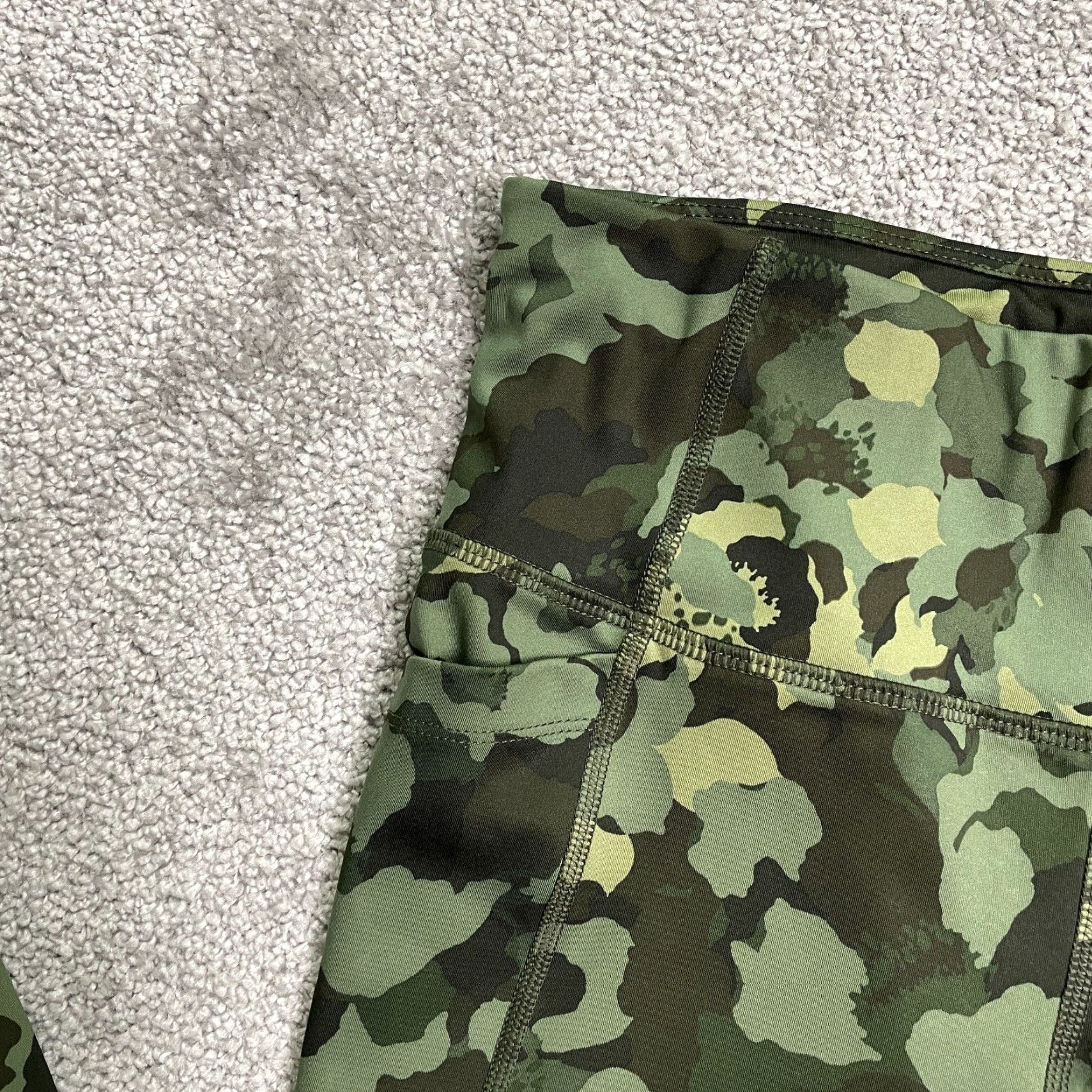 Avia VINTAGE Avia Compression Leggings Women S Green Camouflage Active Athletic Gym 26x27 Size 28" / US 6 / IT 42 - 4 Thumbnail