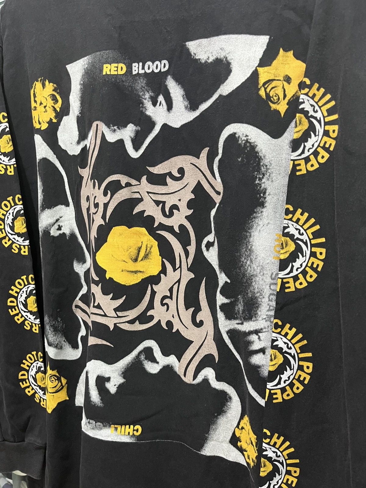 Band Tees BAND TEES RHCP Size US XL / EU 56 / 4 - 3 Thumbnail