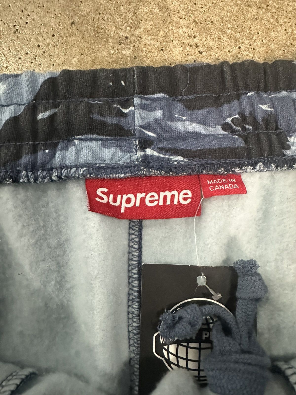 Supreme Supreme Tiger Camo Small Box logo Sweats - Size S Size US 30 / EU 46 - 3 Thumbnail